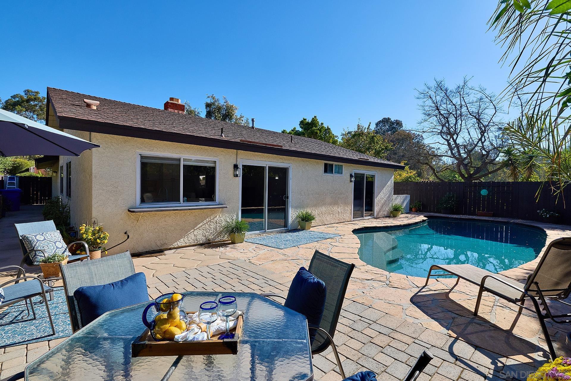 Detail Gallery Image 19 of 26 For 9970  Mesa Madera Dr, San Diego,  CA 92131 - 3 Beds | 2 Baths