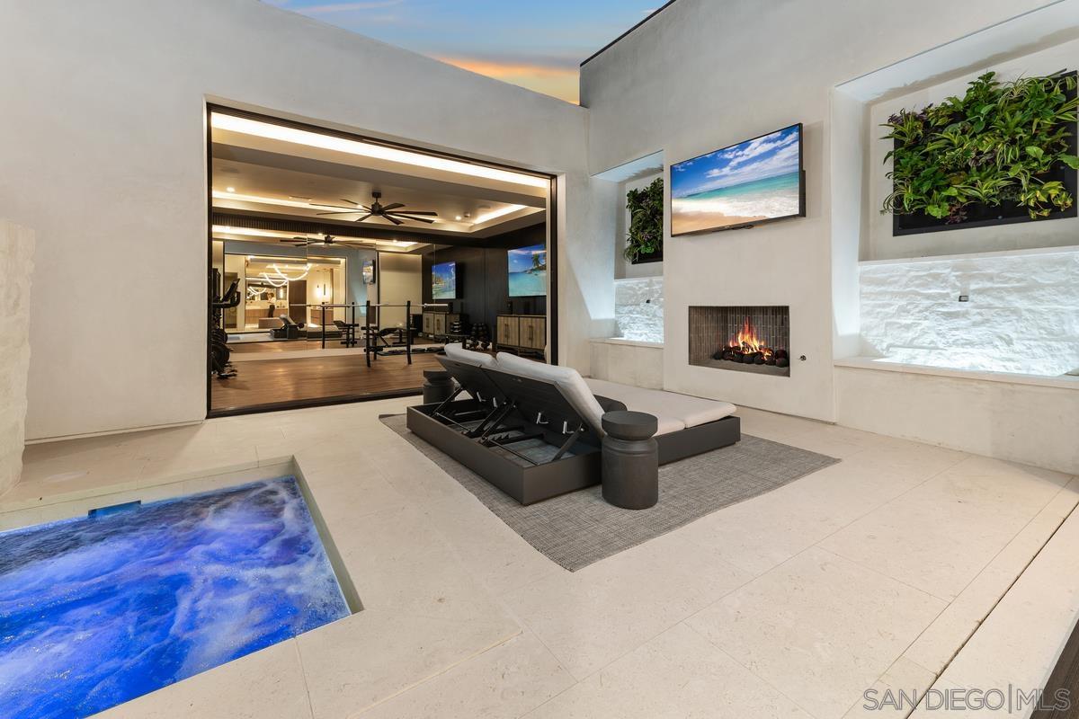 Detail Gallery Image 21 of 29 For 17474  via De Fortuna, Rancho Santa Fe,  CA 92067 - 6 Beds | 9/1 Baths