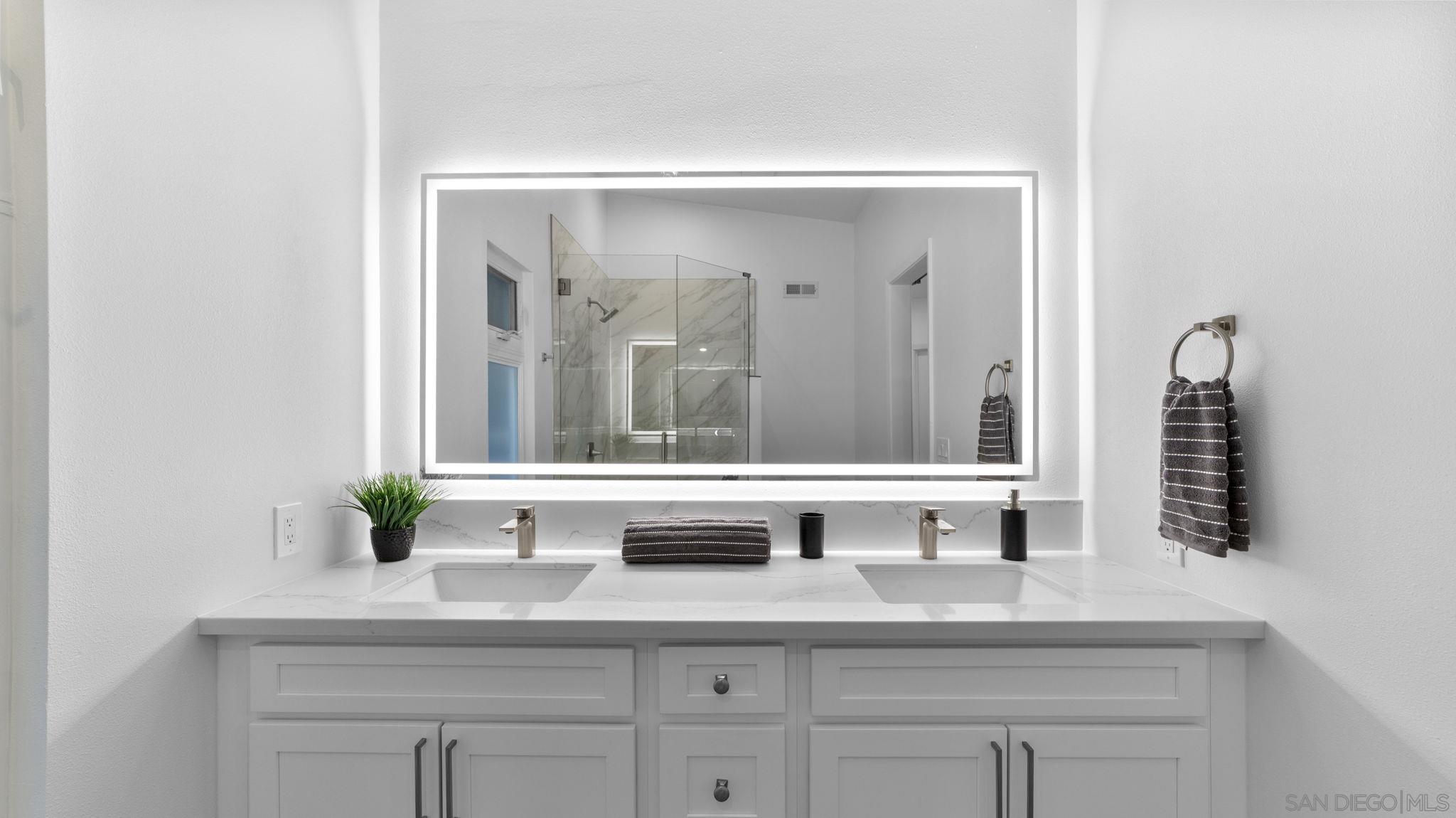 Detail Gallery Image 32 of 49 For 4909  Pacifica Dr, San Diego,  CA 92109 - 3 Beds | 2/1 Baths