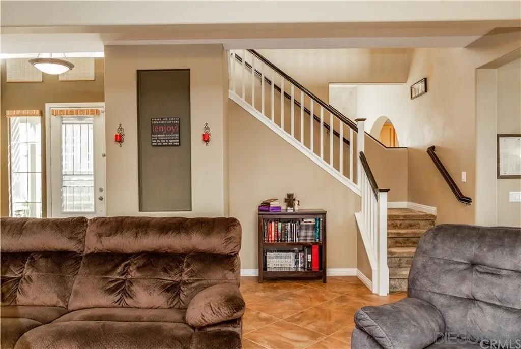 Detail Gallery Image 6 of 34 For 531  Poets Sq, Fallbrook,  CA 92028 - 4 Beds | 3 Baths