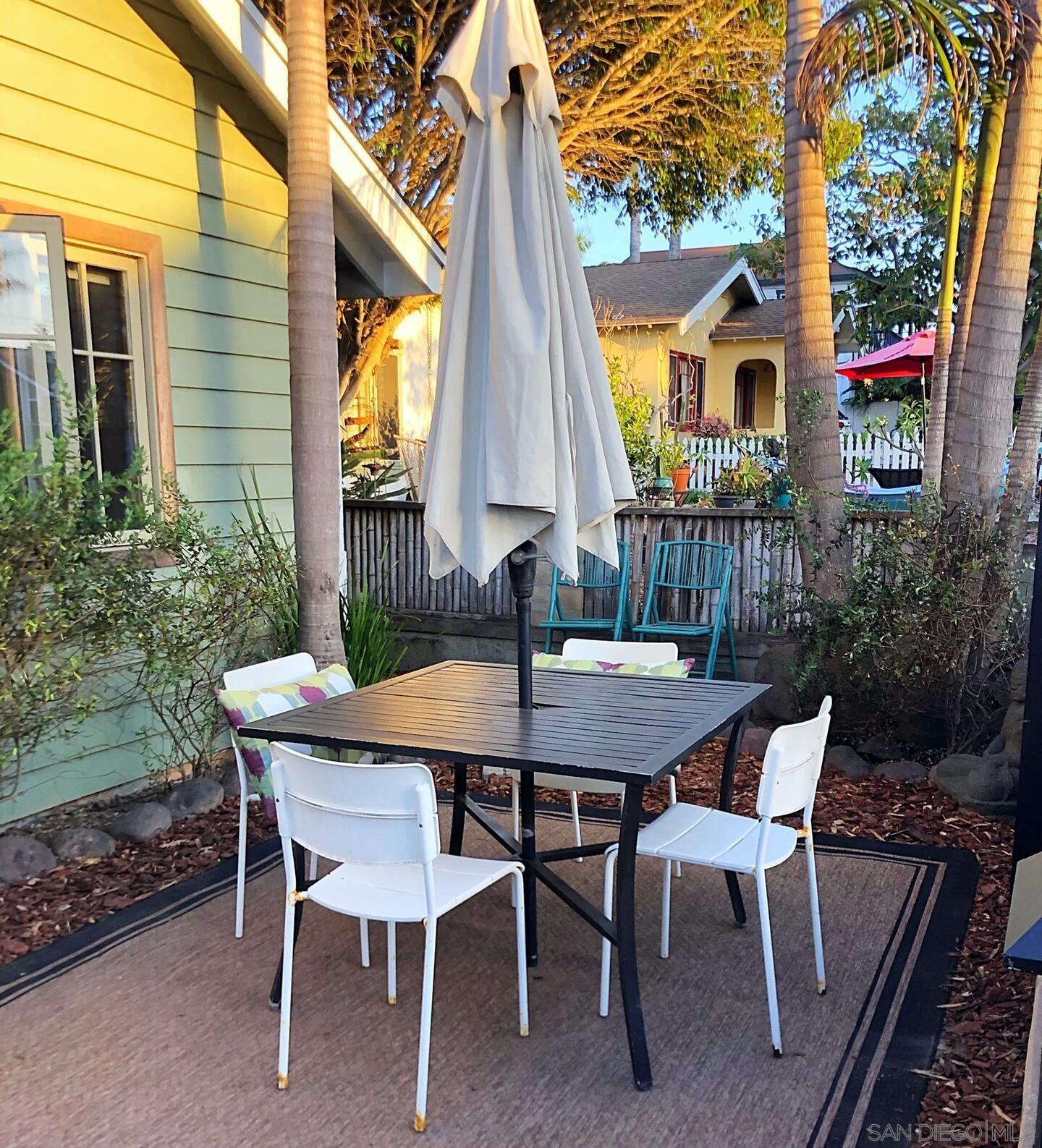 Detail Gallery Image 7 of 22 For 513  3rd St, Encinitas,  CA 92024 - 3 Beds | 3 Baths