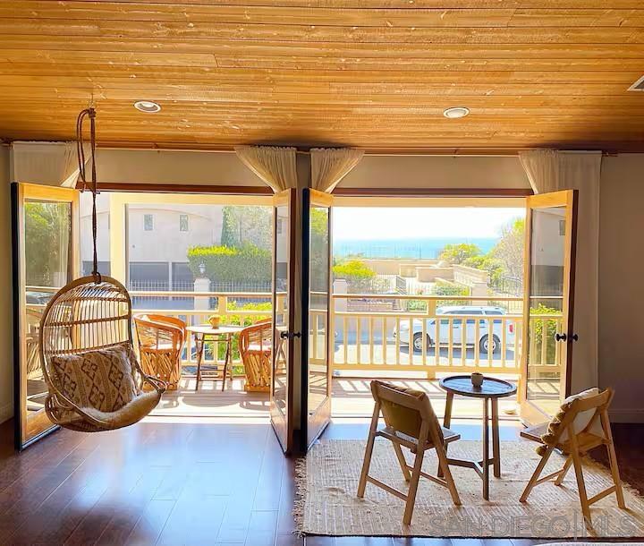 Front Image Thumbnail for SD250043054