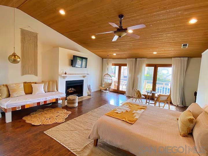 Detail Gallery Image 16 of 41 For 837  4th Street, Encinitas,  CA 92024 - 3 Beds | 4 Baths