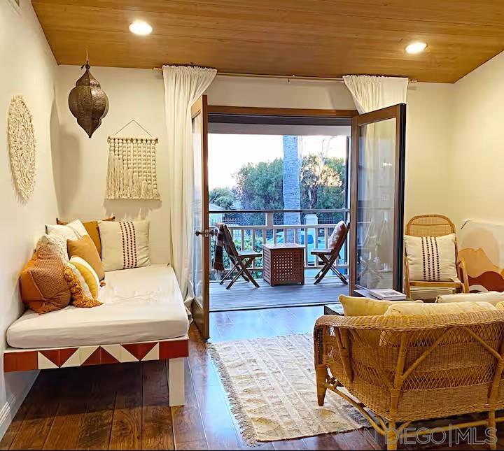 Detail Gallery Image 5 of 41 For 837  4th Street, Encinitas,  CA 92024 - 3 Beds | 4 Baths