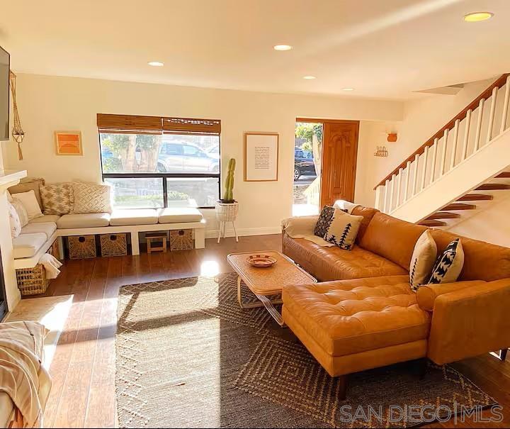 Detail Gallery Image 8 of 41 For 837  4th Street, Encinitas,  CA 92024 - 3 Beds | 4 Baths