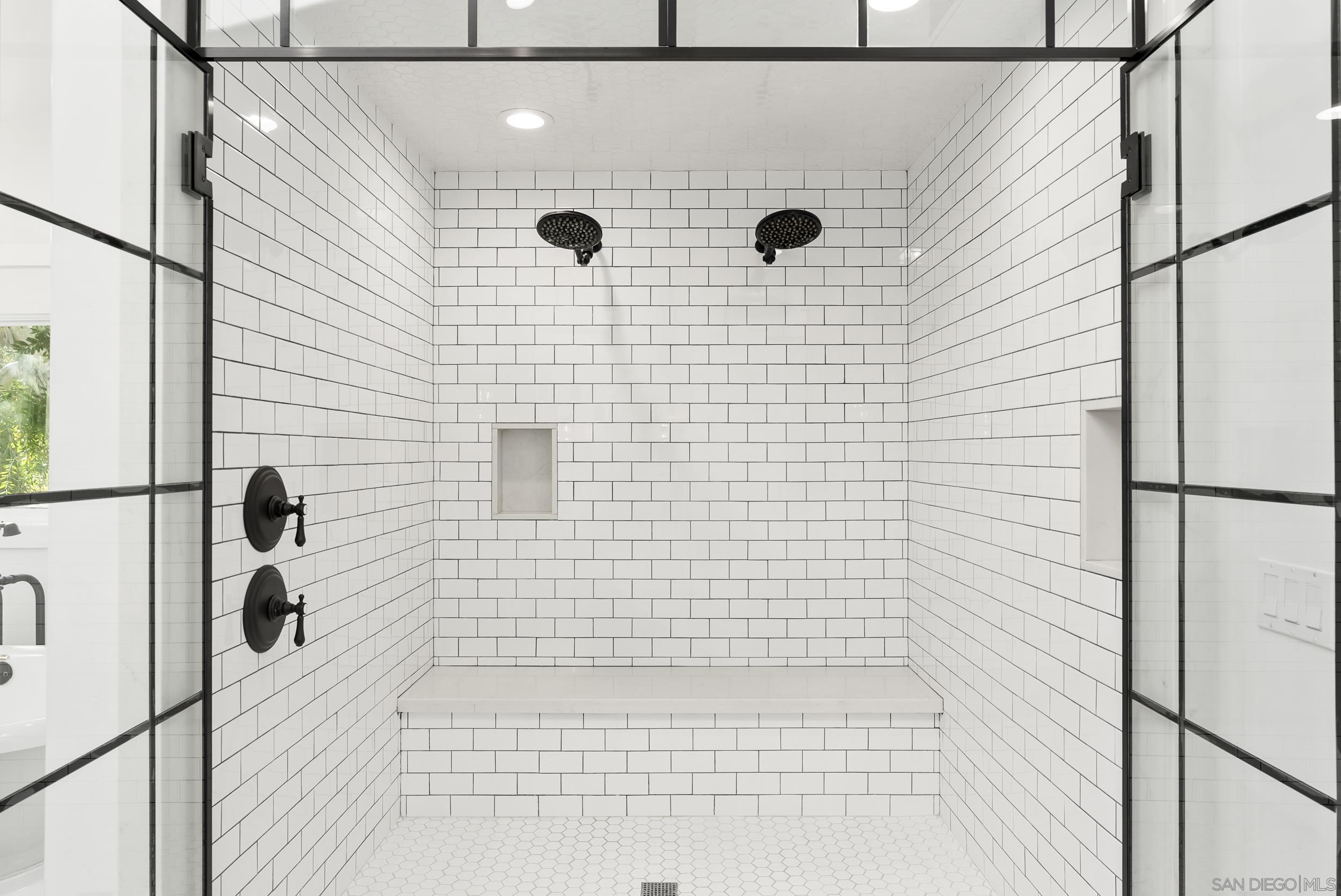 Detail Gallery Image 16 of 53 For 14224  Harrow Place, Poway,  CA 92064 - 6 Beds | 5/1 Baths