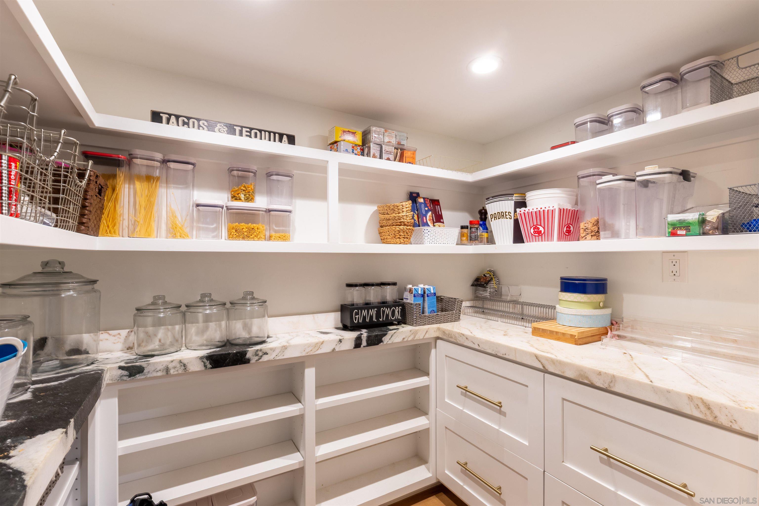 Detail Gallery Image 26 of 53 For 14224  Harrow Place, Poway,  CA 92064 - 6 Beds | 5/1 Baths