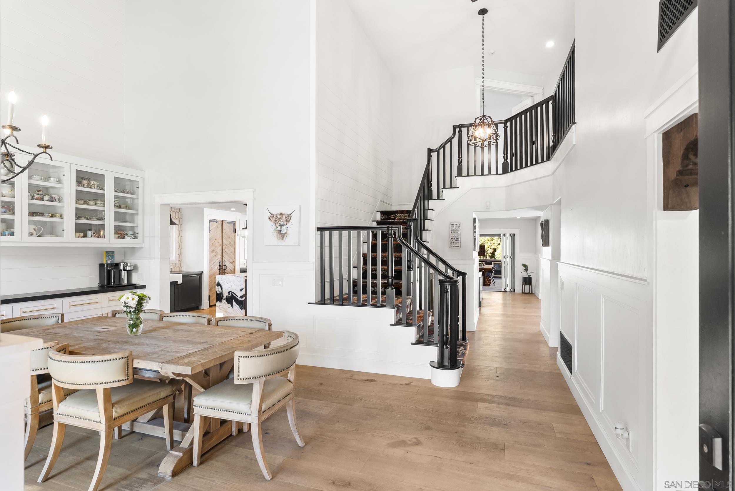 Detail Gallery Image 5 of 53 For 14224  Harrow Place, Poway,  CA 92064 - 6 Beds | 5/1 Baths