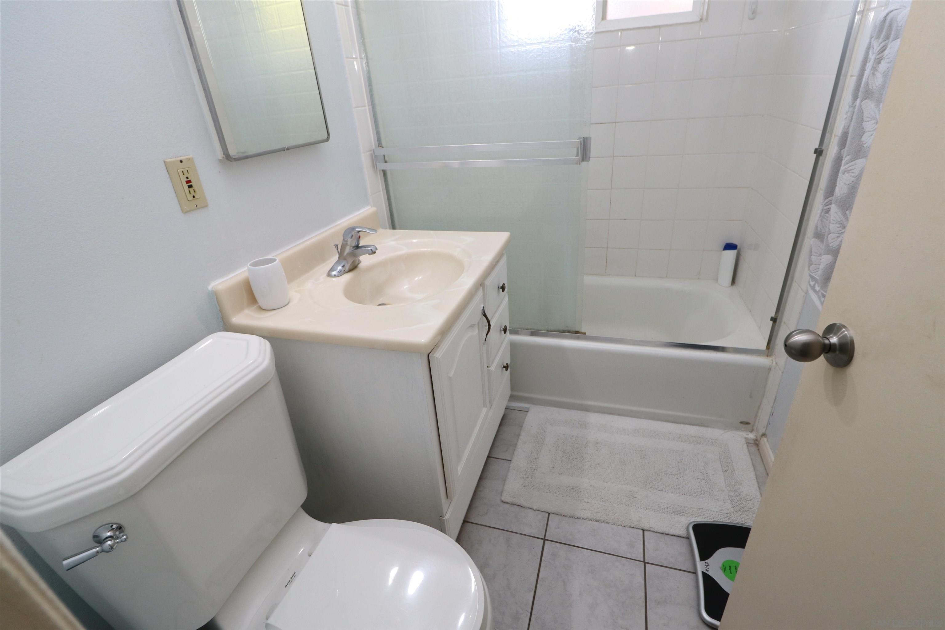 Detail Gallery Image 17 of 49 For 2321  Cardinal Dr, San Diego,  CA 92123 - 3 Beds | 2 Baths