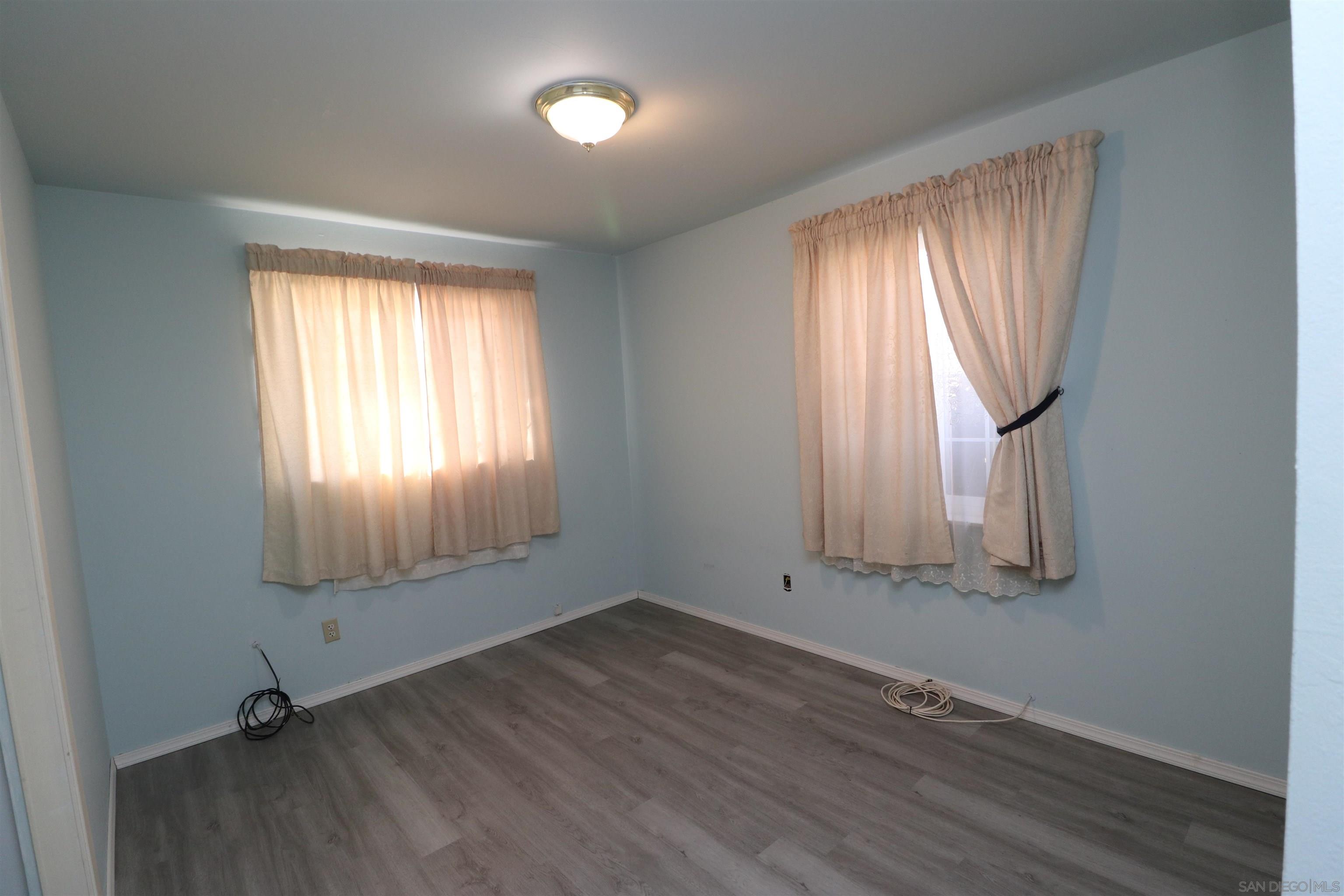 Detail Gallery Image 20 of 49 For 2321  Cardinal Dr, San Diego,  CA 92123 - 3 Beds | 2 Baths