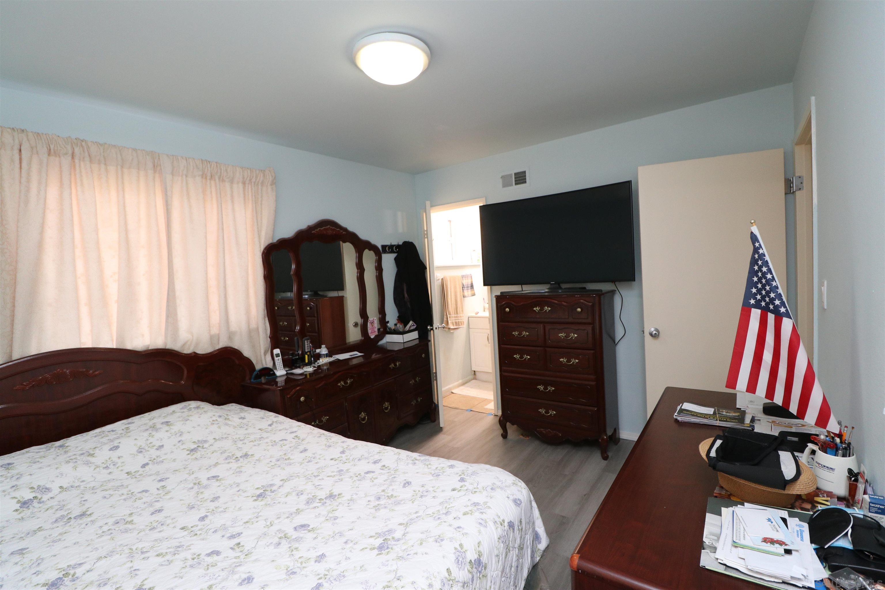 Detail Gallery Image 27 of 49 For 2321  Cardinal Dr, San Diego,  CA 92123 - 3 Beds | 2 Baths