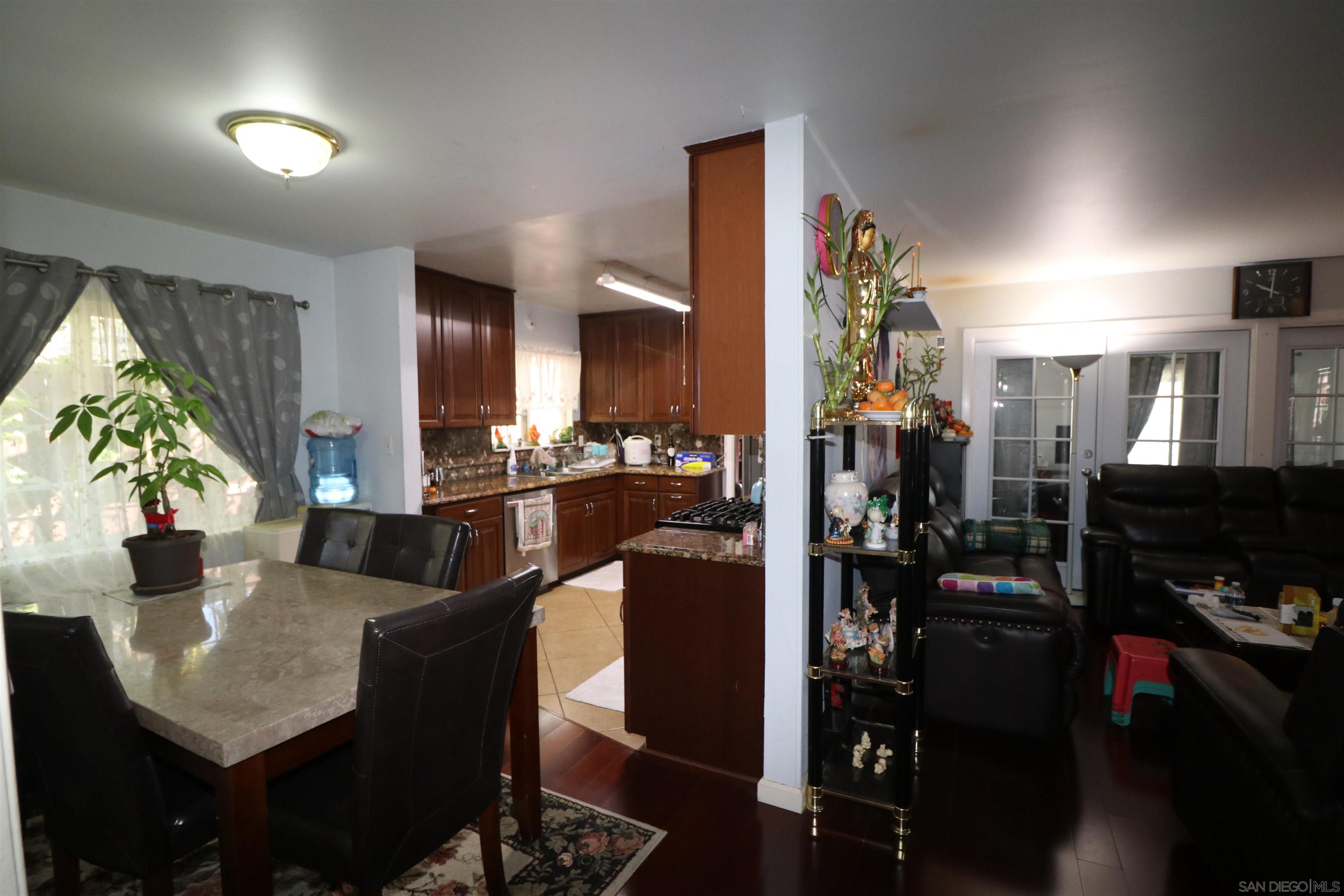 Detail Gallery Image 30 of 49 For 2321  Cardinal Dr, San Diego,  CA 92123 - 3 Beds | 2 Baths