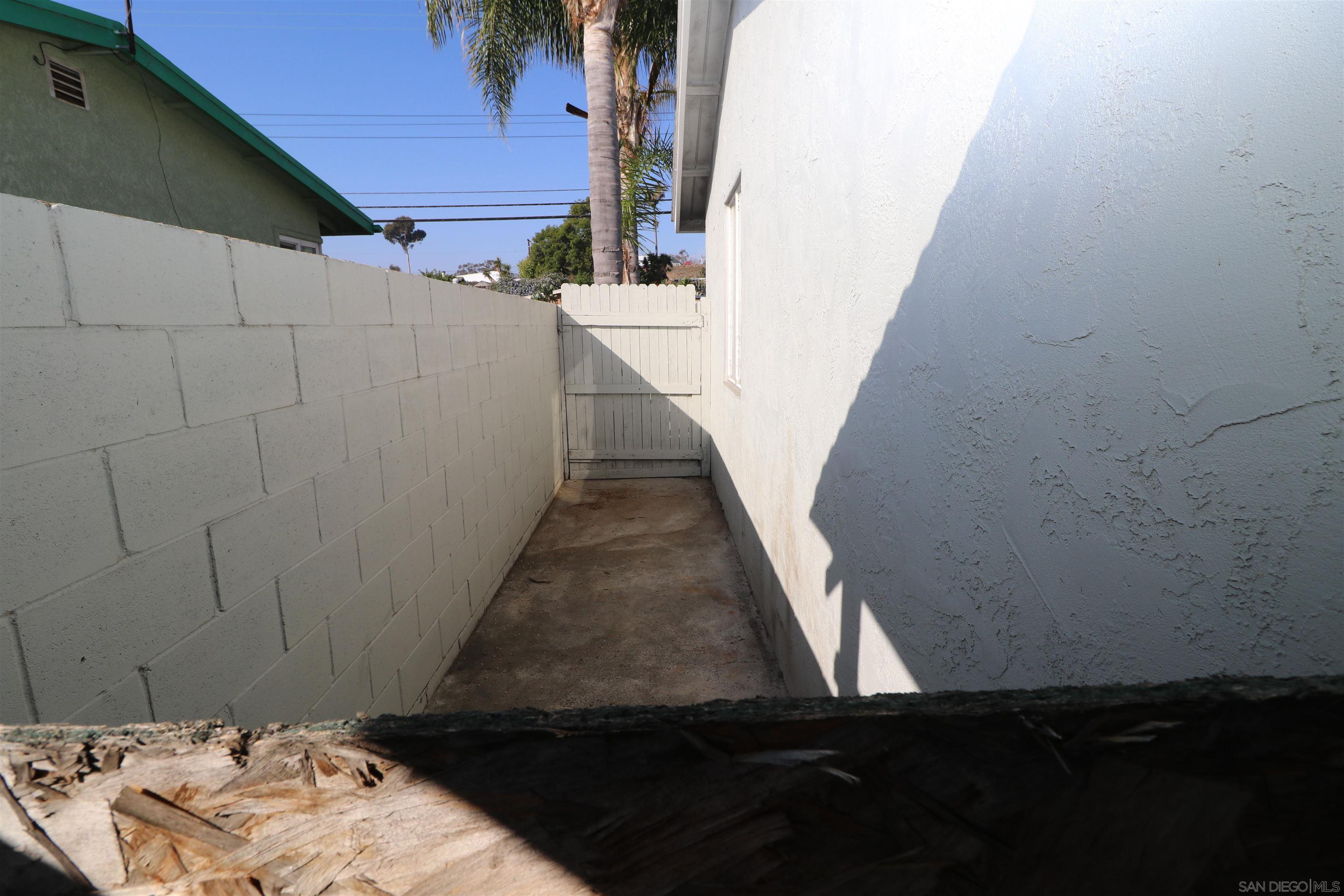 Detail Gallery Image 42 of 49 For 2321  Cardinal Dr, San Diego,  CA 92123 - 3 Beds | 2 Baths