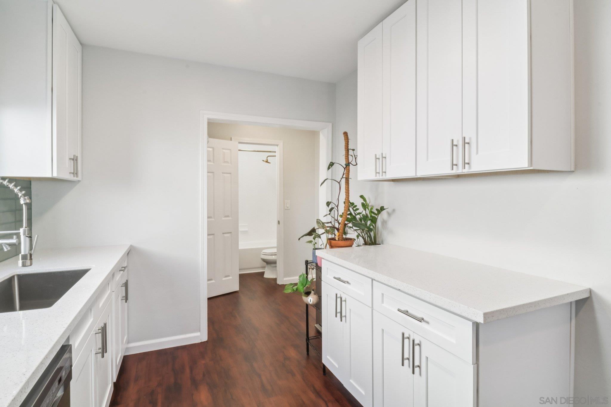 Detail Gallery Image 12 of 58 For 2170  Ocean View Blvd, San Diego,  CA 92113 - 3 Beds | 1 Baths