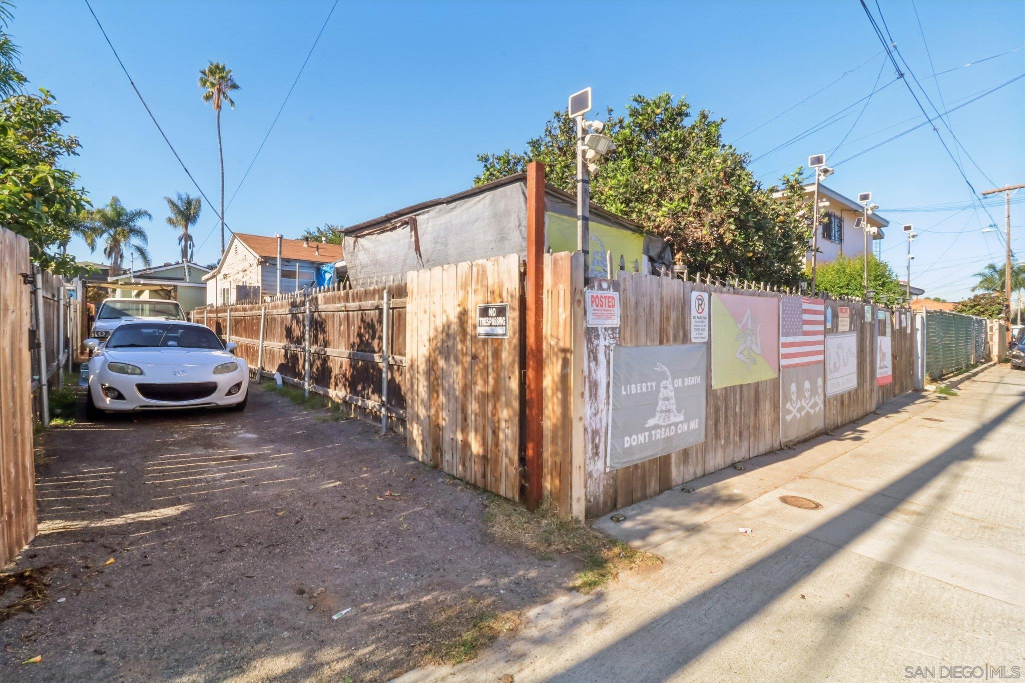 Detail Gallery Image 31 of 58 For 2170  Ocean View Blvd, San Diego,  CA 92113 - 3 Beds | 1 Baths