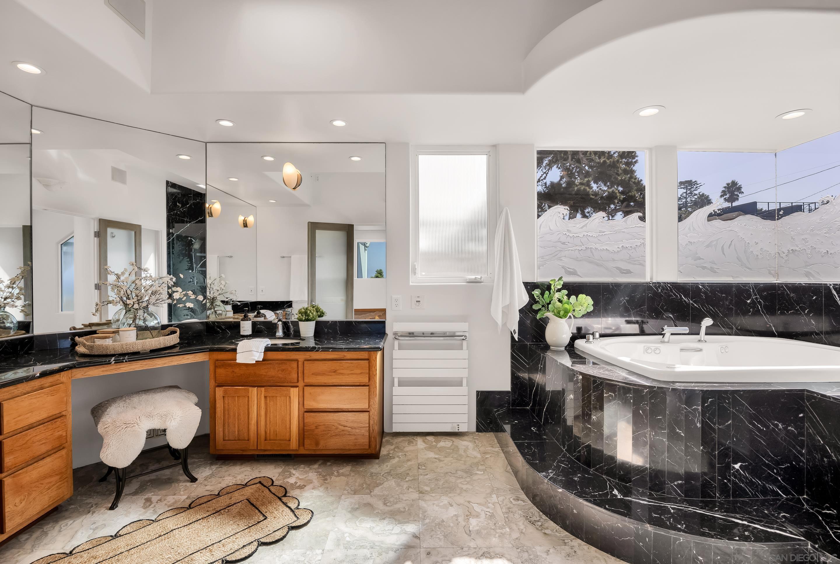 Detail Gallery Image 25 of 75 For 4527  Narragansett Ave, San Diego,  CA 92107 - 5 Beds | 4/1 Baths