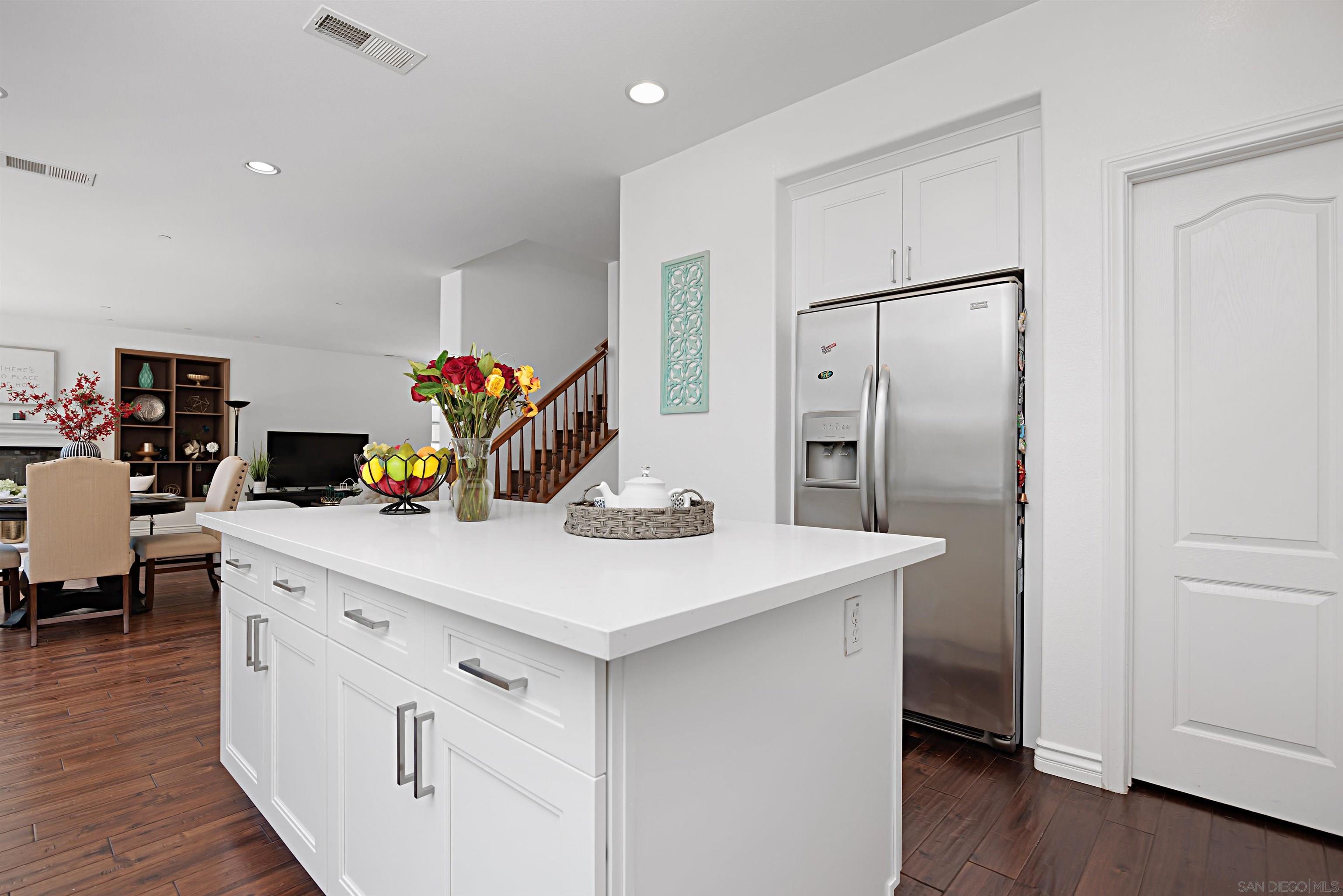 Detail Gallery Image 14 of 34 For 10545  Richard Rd, San Diego,  CA 92127 - 5 Beds | 3 Baths