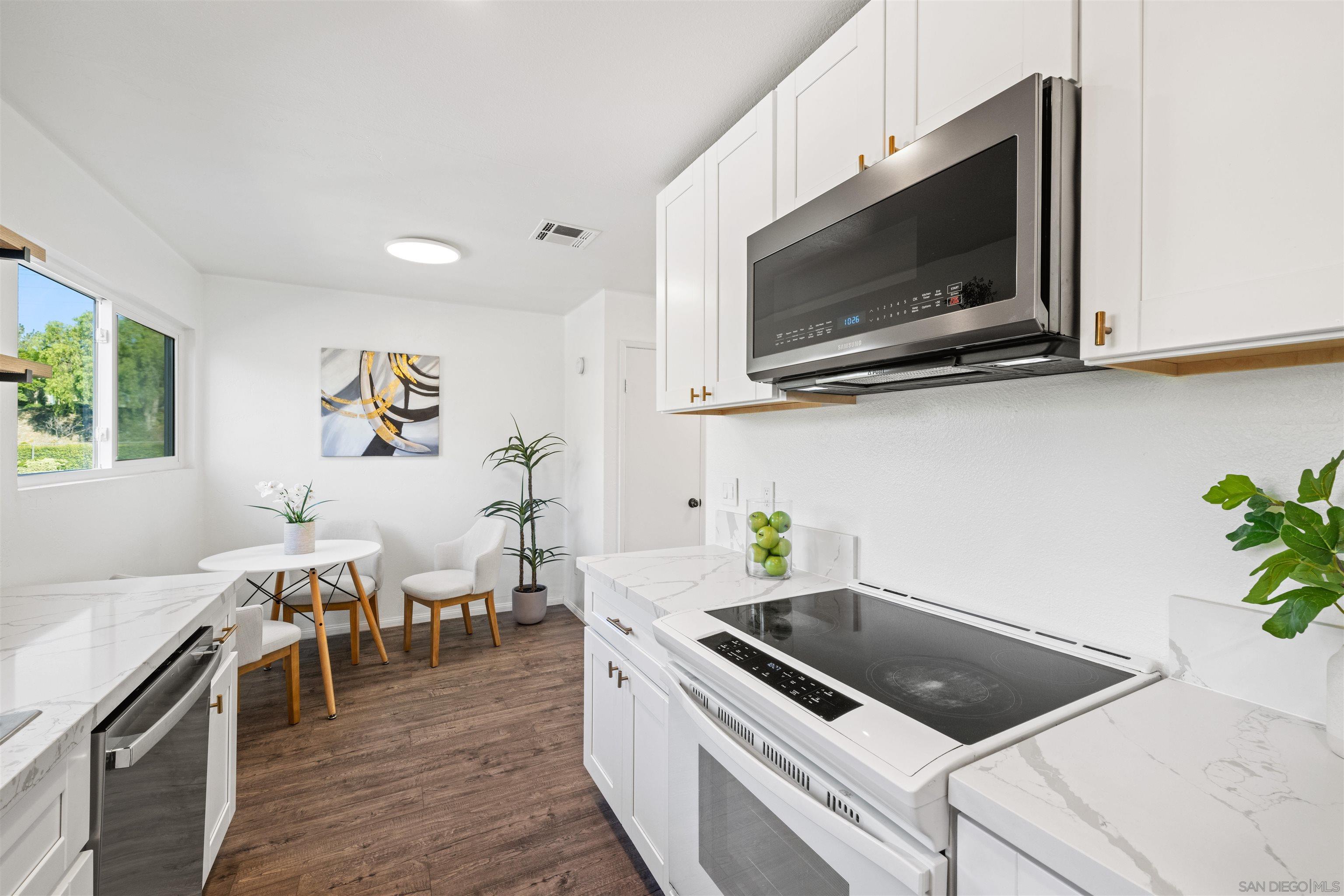 Detail Gallery Image 10 of 36 For 6295  Rancho Mission  #108,  San Diego,  CA 92108 - 2 Beds | 2 Baths