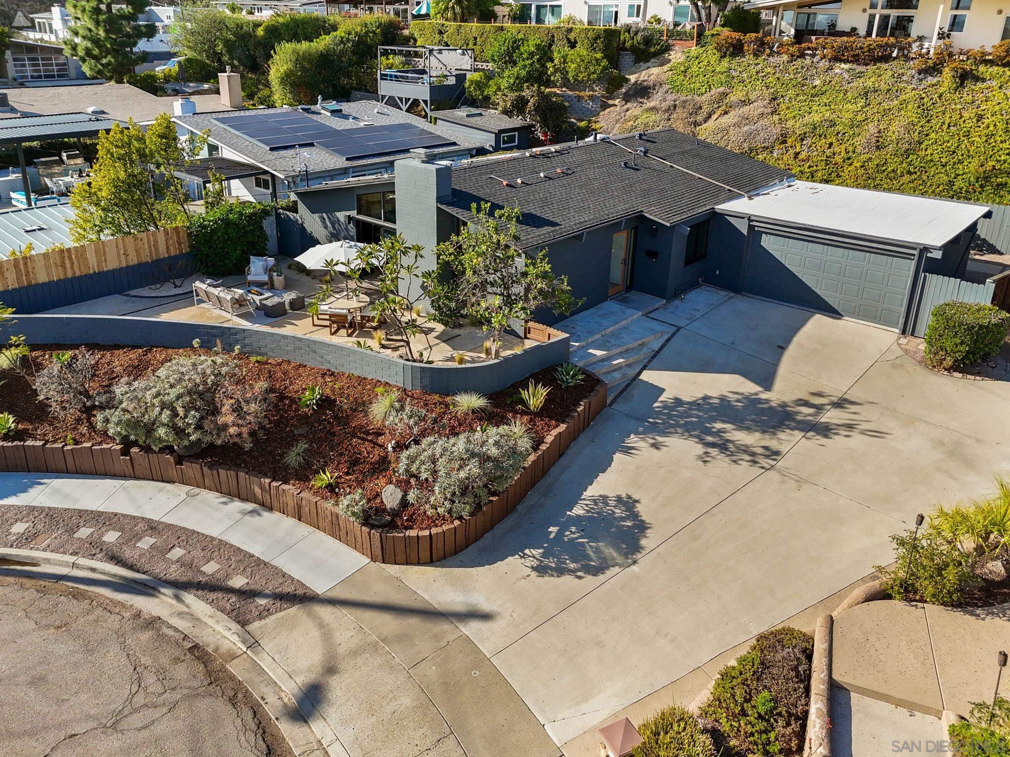 Detail Gallery Image 16 of 49 For 2526  Aster St, San Diego,  CA 92109 - 4 Beds | 2 Baths