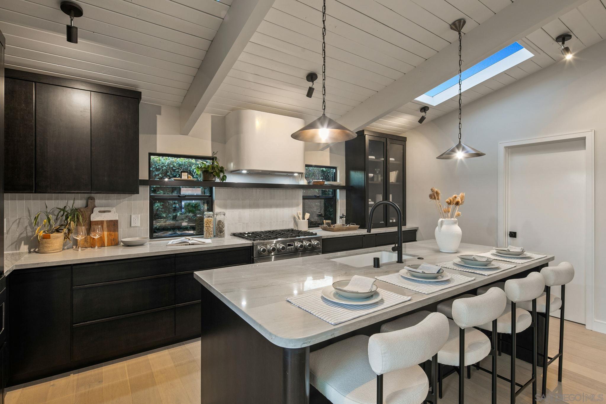 Detail Gallery Image 23 of 49 For 2526  Aster St, San Diego,  CA 92109 - 4 Beds | 2 Baths