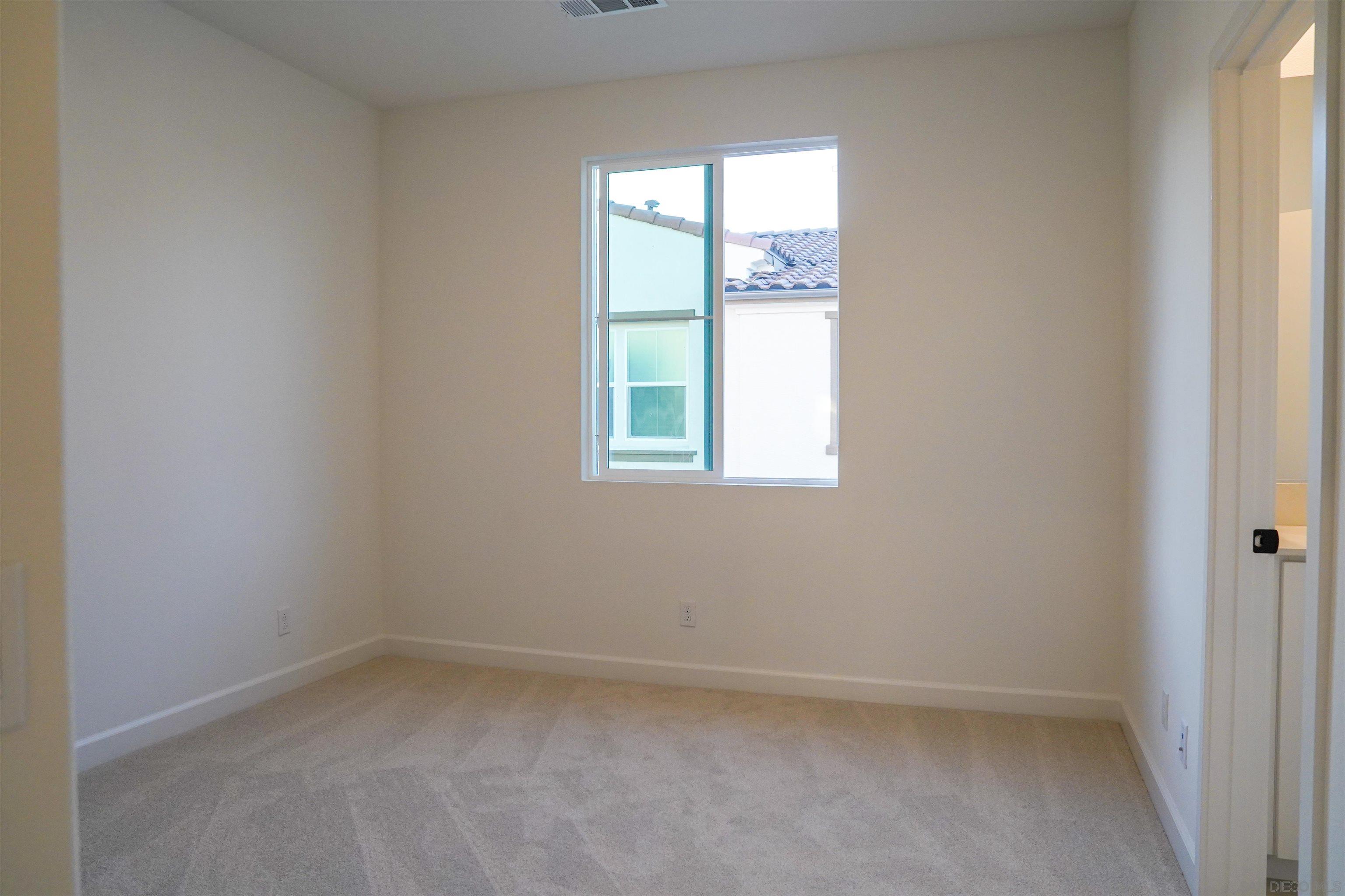 Detail Gallery Image 11 of 19 For 1703  Mountain Laurel, San Marcos,  CA 92078 - 4 Beds | 3 Baths