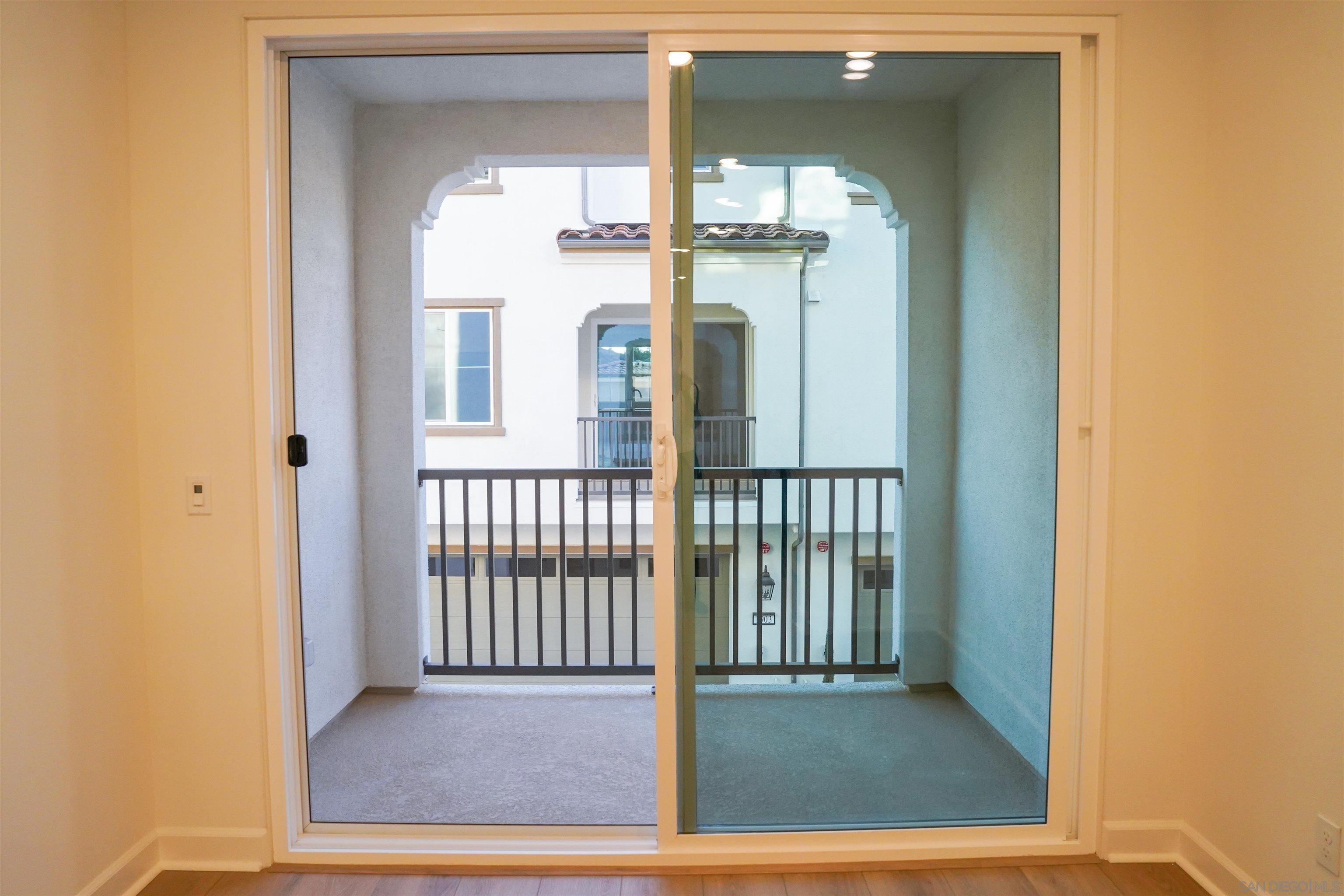 Detail Gallery Image 12 of 19 For 1703  Mountain Laurel, San Marcos,  CA 92078 - 4 Beds | 3 Baths