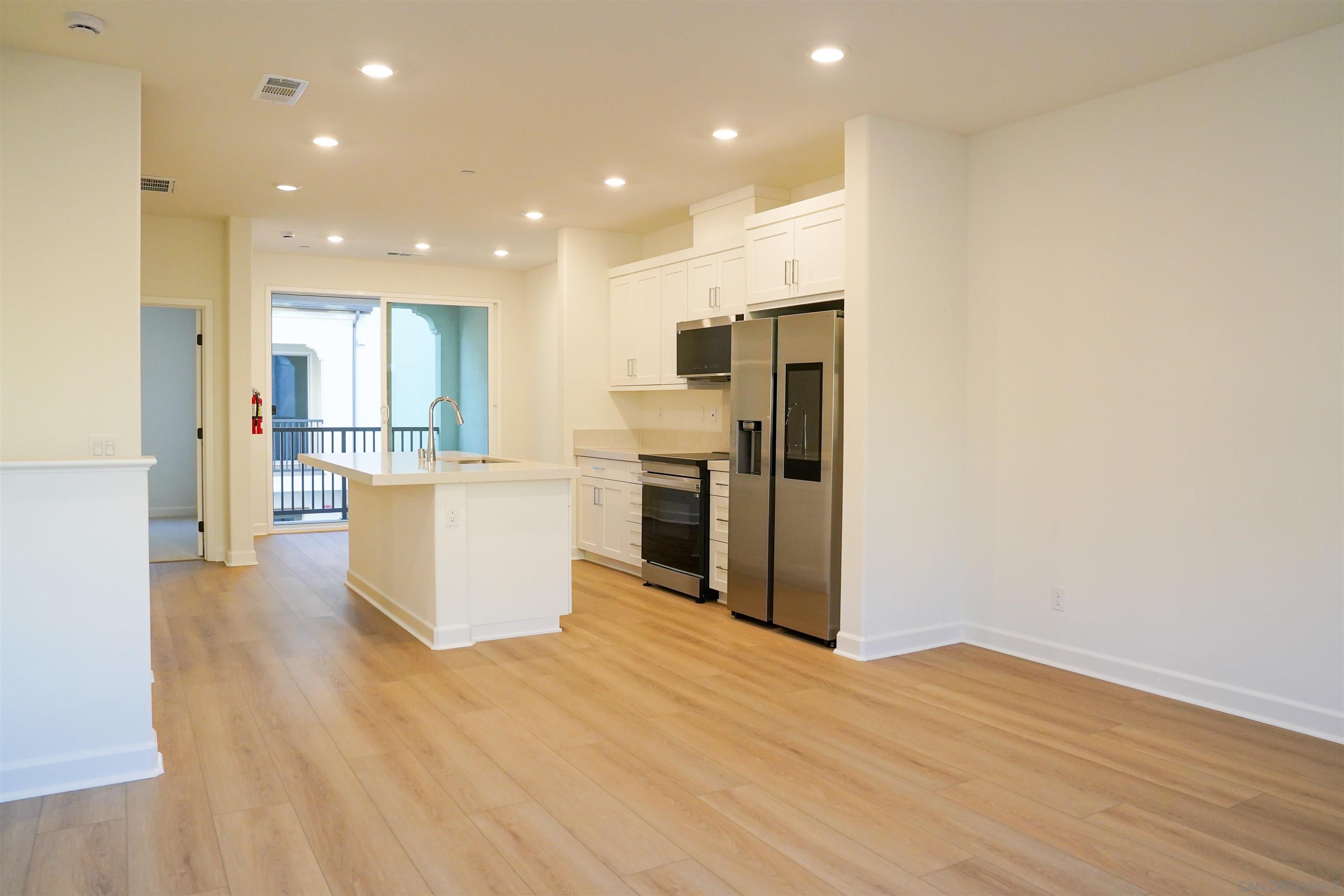 Detail Gallery Image 4 of 19 For 1703  Mountain Laurel, San Marcos,  CA 92078 - 4 Beds | 3 Baths