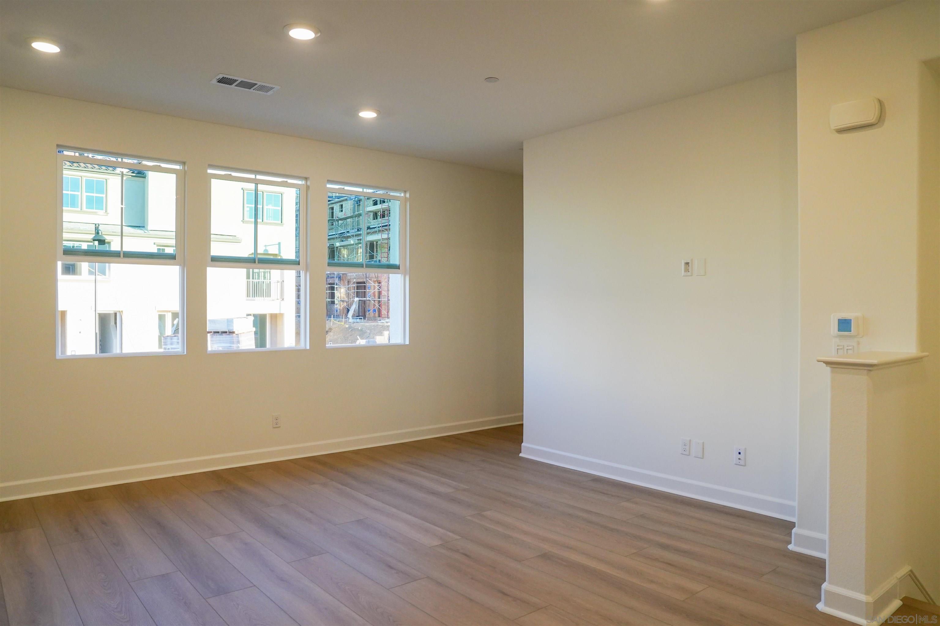 Detail Gallery Image 6 of 19 For 1703  Mountain Laurel, San Marcos,  CA 92078 - 4 Beds | 3 Baths