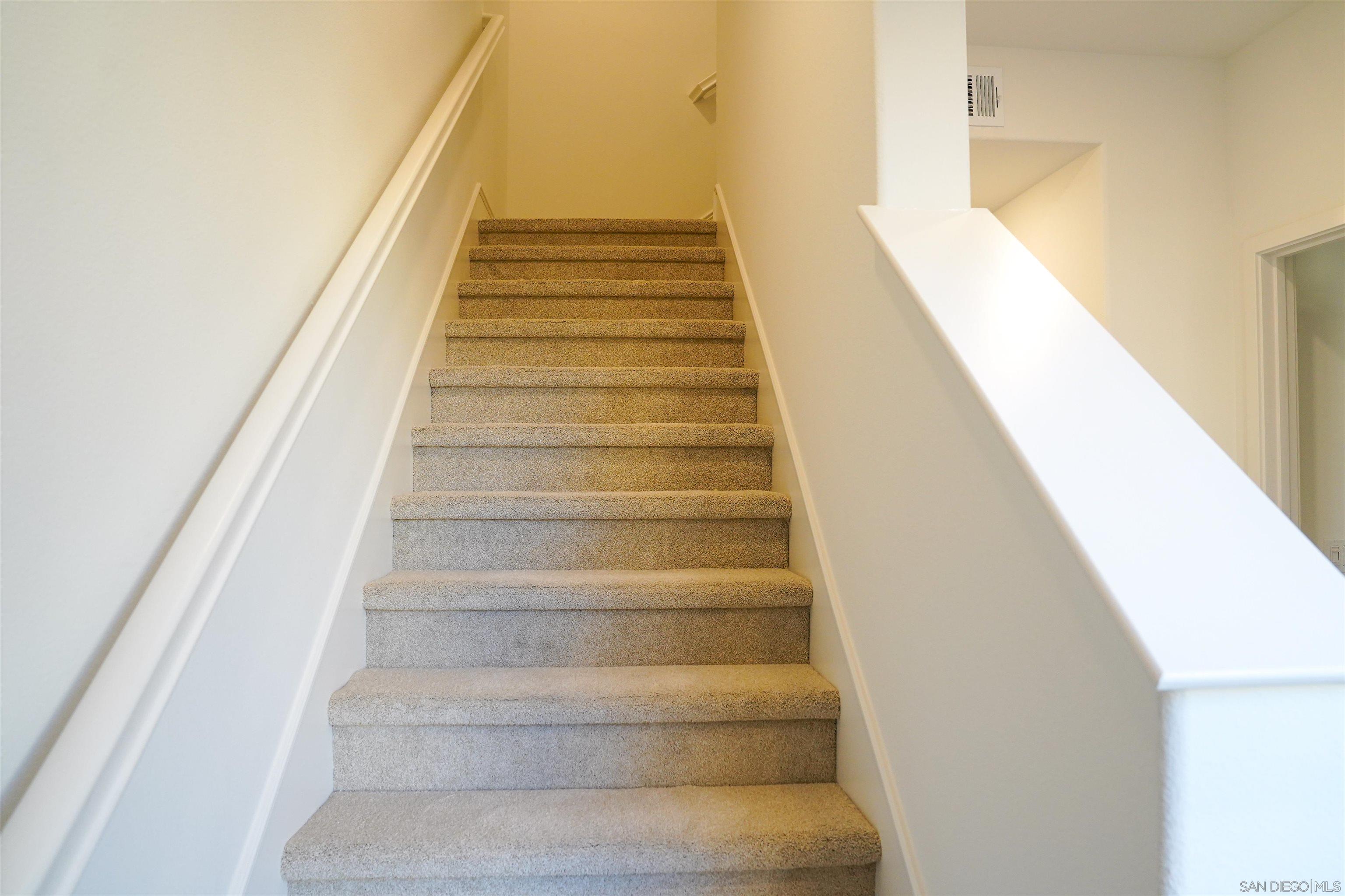 Detail Gallery Image 10 of 19 For 1703  Mountain Laurel, San Marcos,  CA 92078 - 4 Beds | 3 Baths