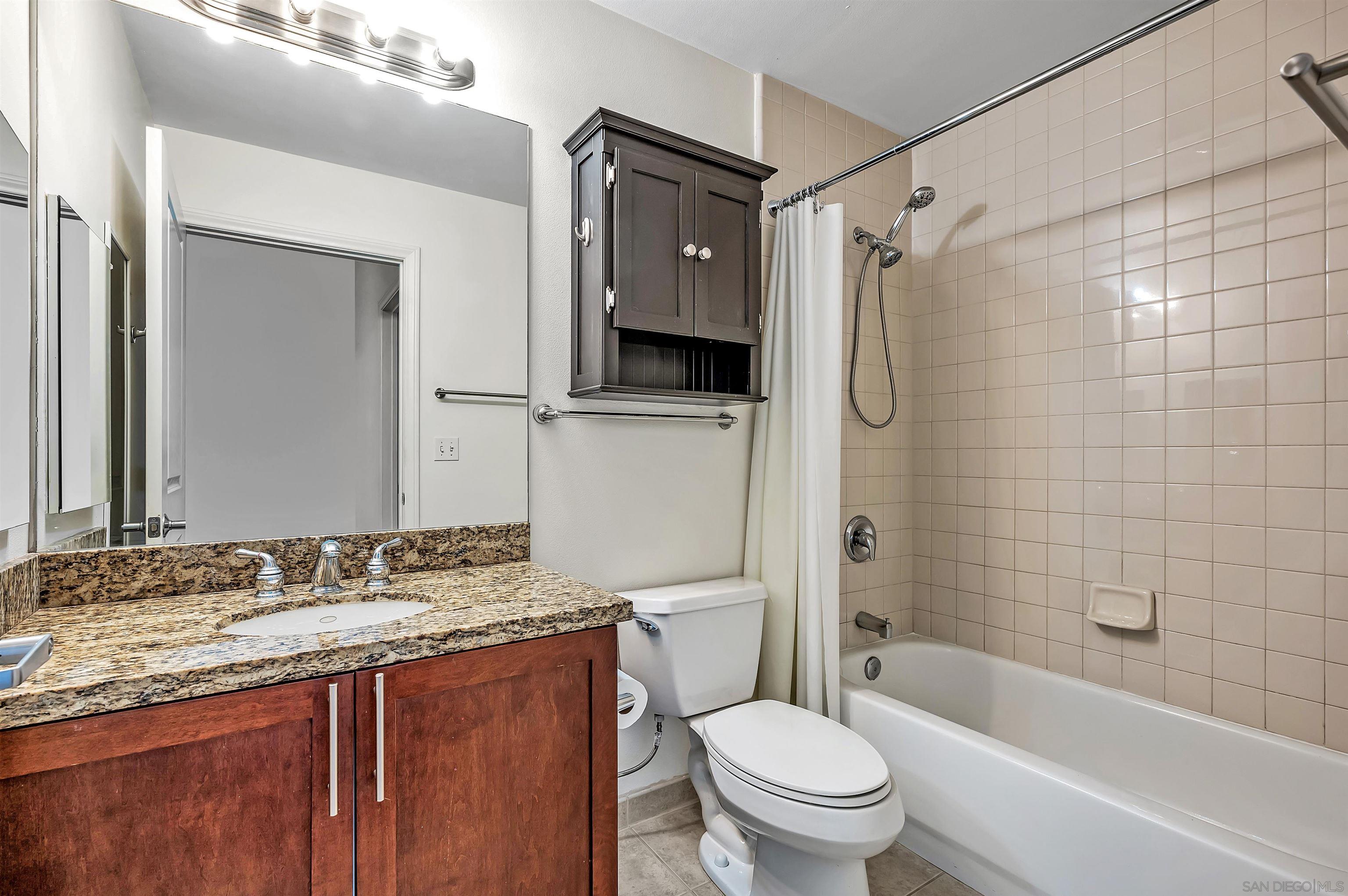 Detail Gallery Image 6 of 20 For 253  10th Ave  526, San Diego,  CA 92101 - 2 Beds | 2 Baths