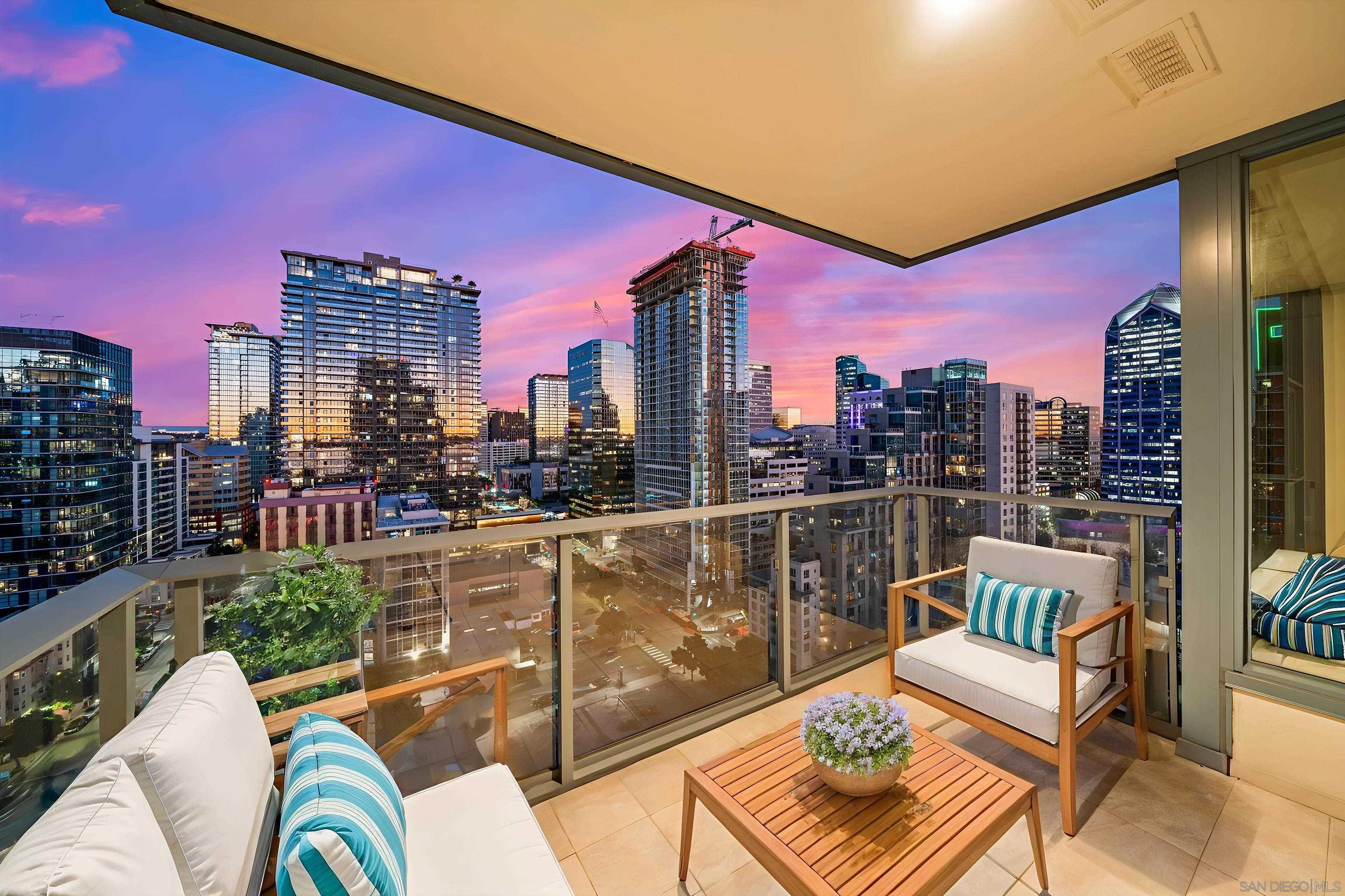 Front Image Thumbnail for SD250043095