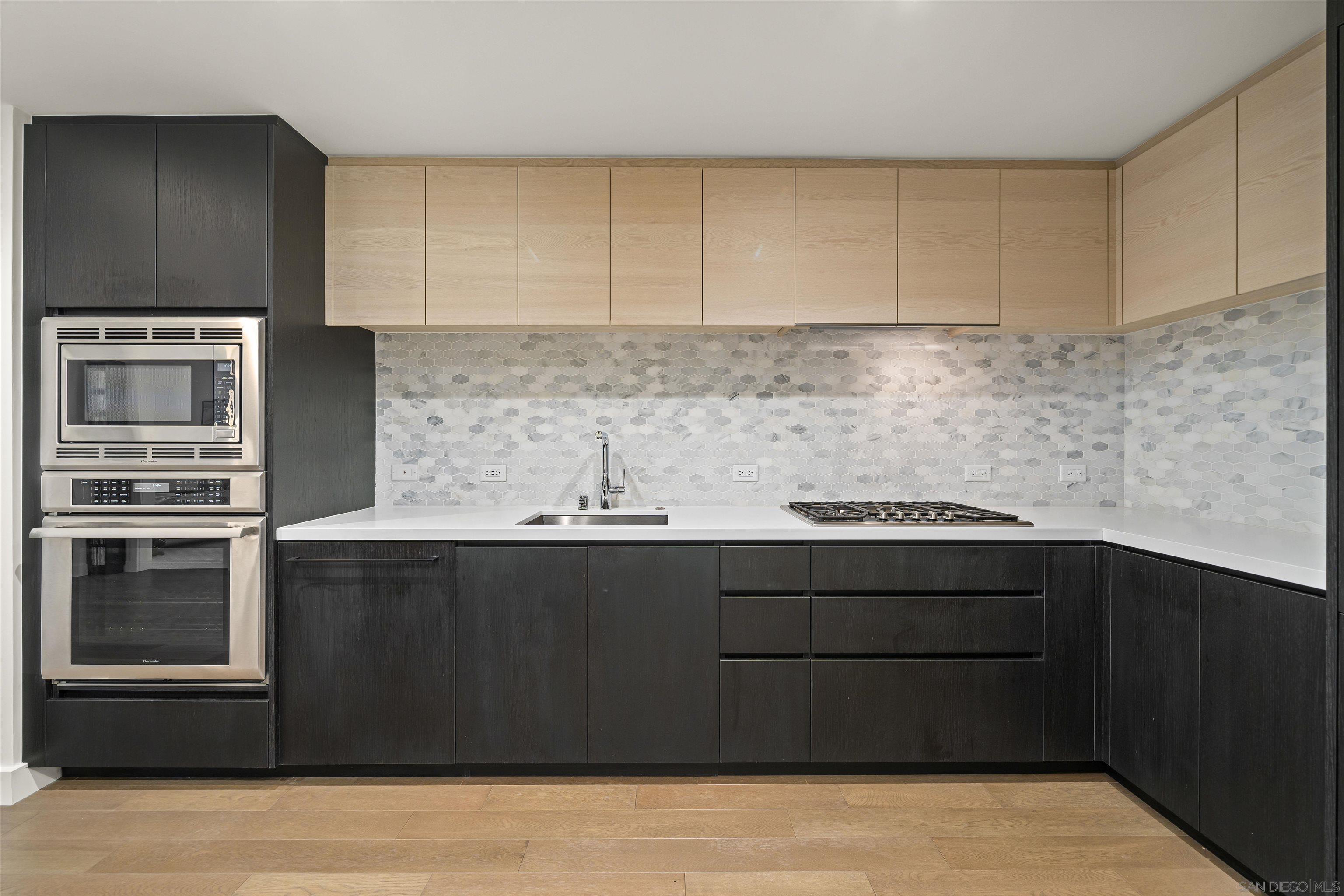 Detail Gallery Image 6 of 35 For 1388  Kettner Blvd  #2005,  San Diego,  CA 92101 - 2 Beds | 2 Baths