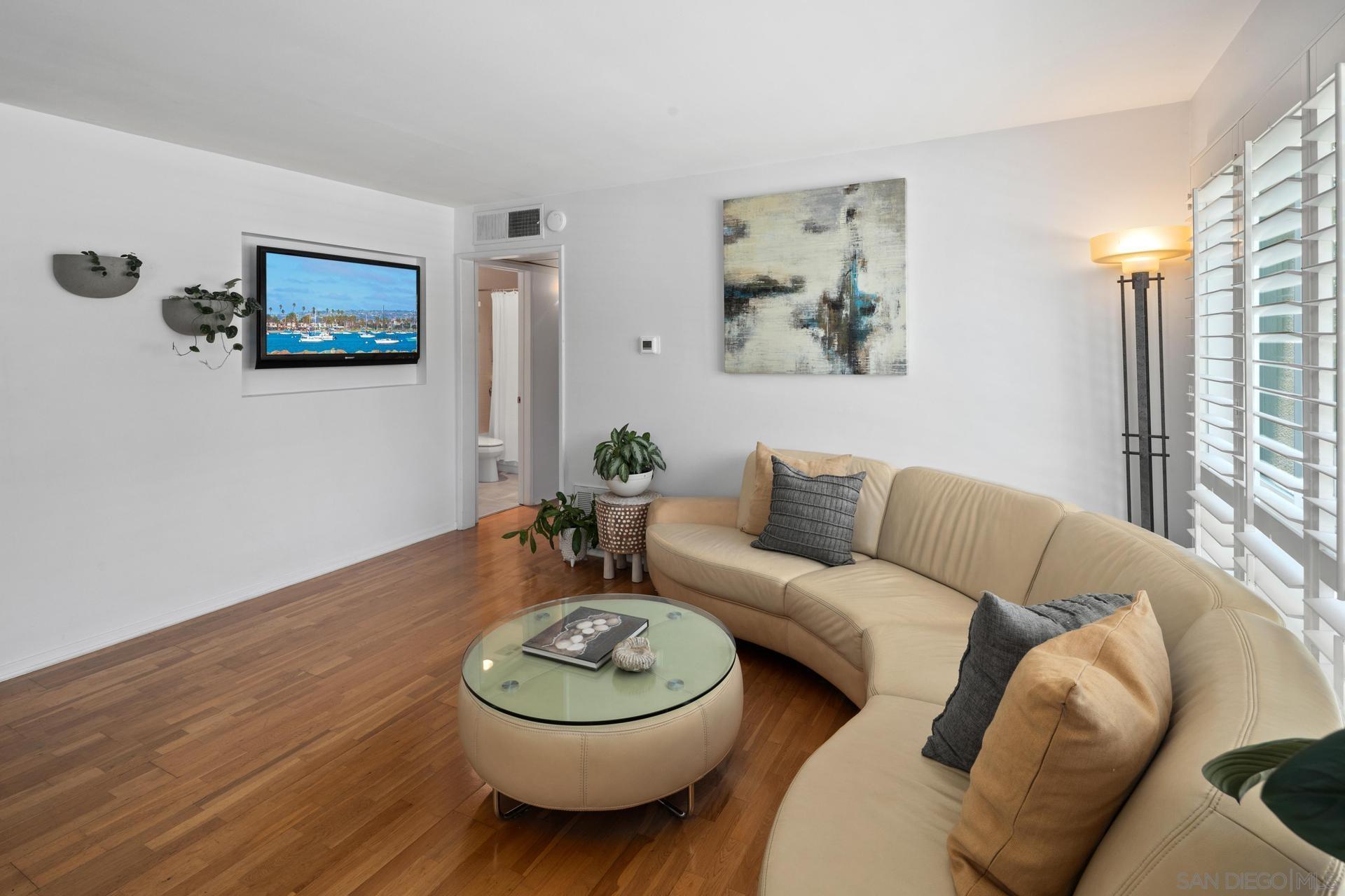 Detail Gallery Image 6 of 37 For 3266  1st Ave.  #20,  San Diego,  CA 92103 - 2 Beds | 2 Baths