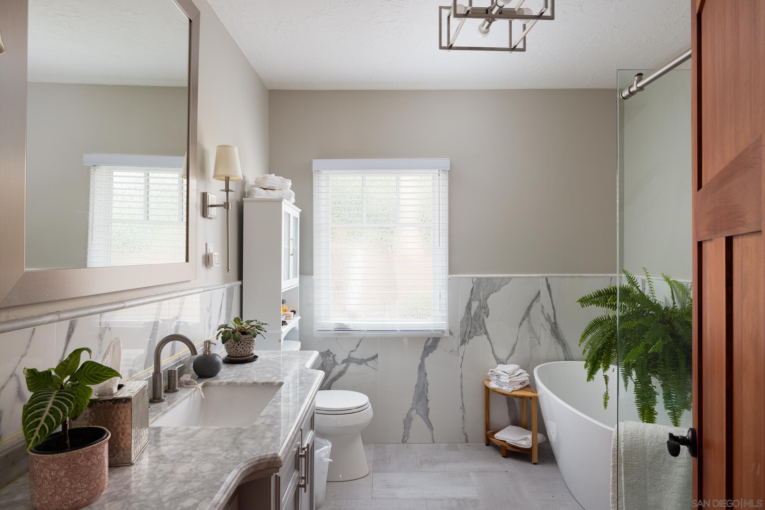 Detail Gallery Image 15 of 24 For 387  San Fernando, San Diego,  CA 92106 - 3 Beds | 3 Baths