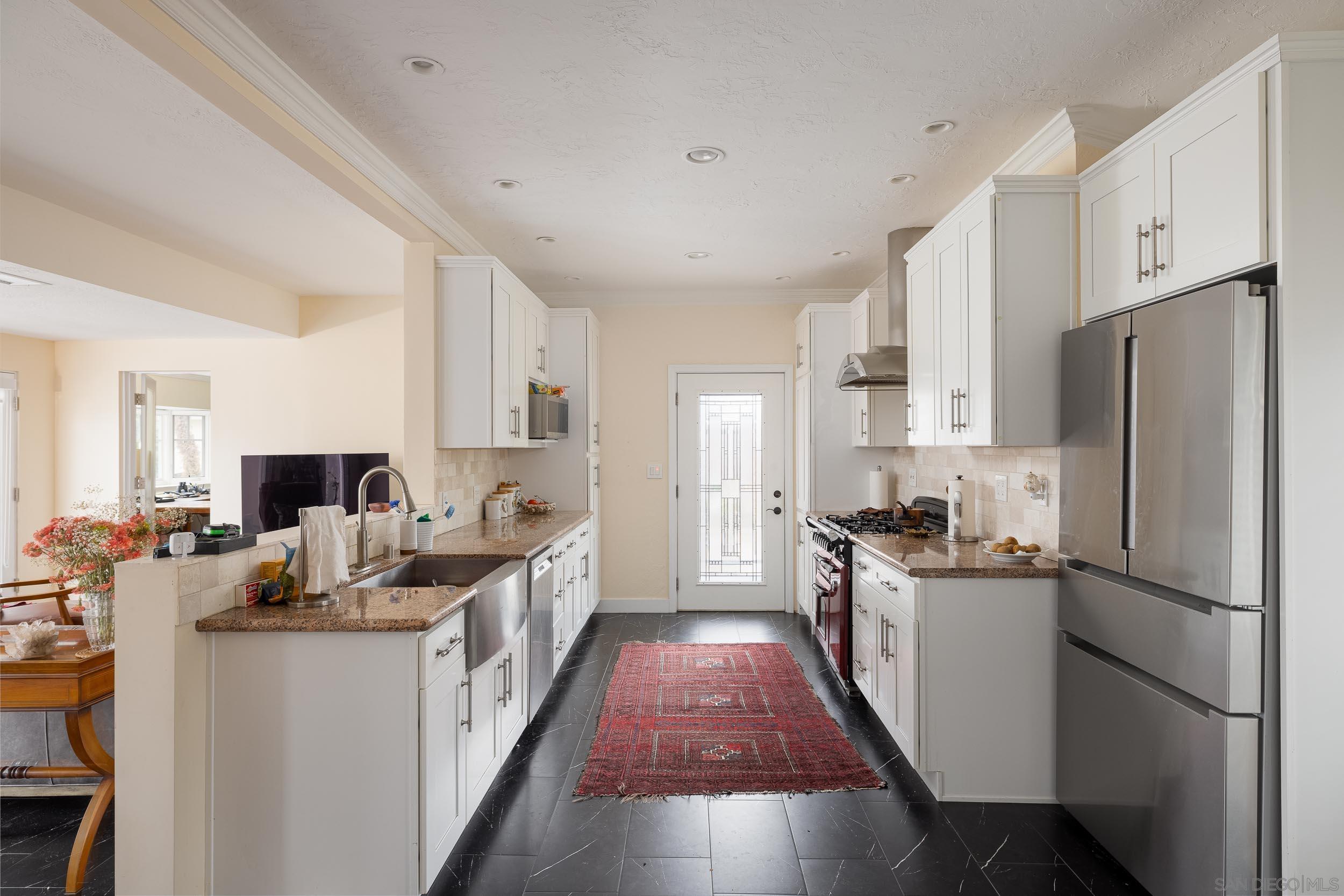 Detail Gallery Image 9 of 24 For 387  San Fernando, San Diego,  CA 92106 - 3 Beds | 3 Baths