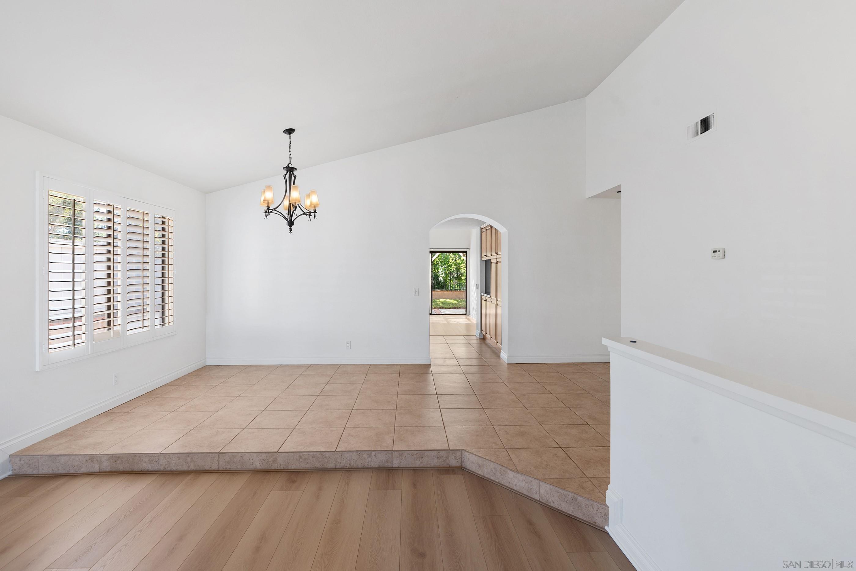 Detail Gallery Image 12 of 42 For 11411  Box Elder, San Diego,  CA 92127 - 3 Beds | 2 Baths