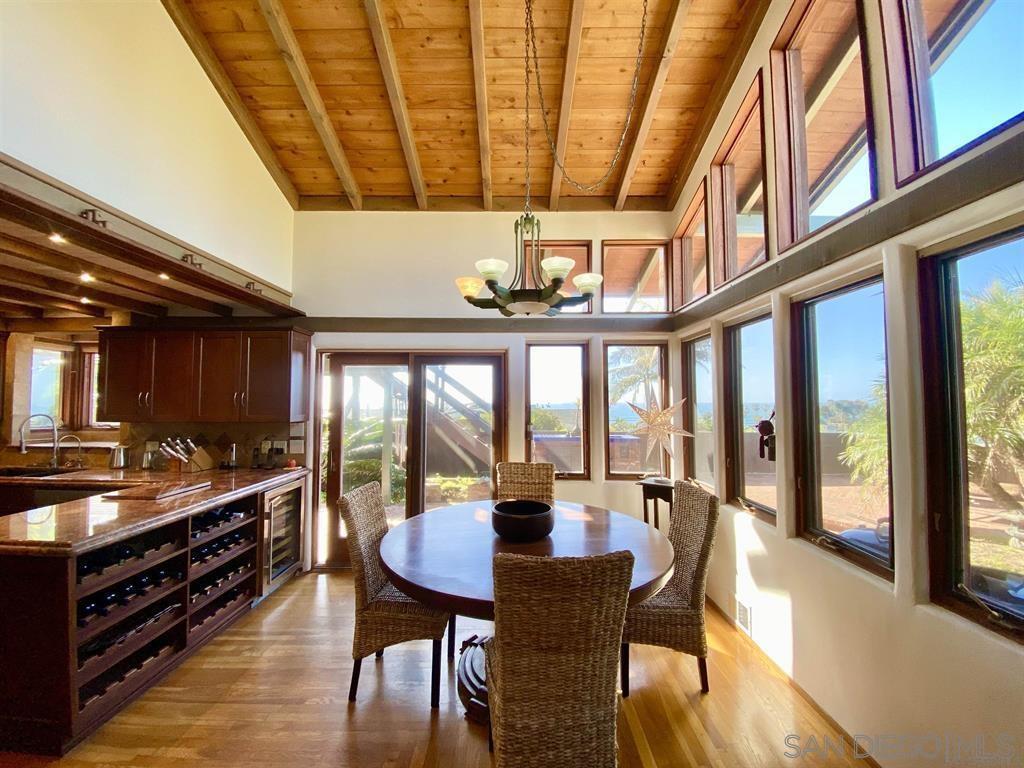 Detail Gallery Image 10 of 62 For 936  Cornish Dr, San Diego,  CA 92107 - 4 Beds | 3 Baths