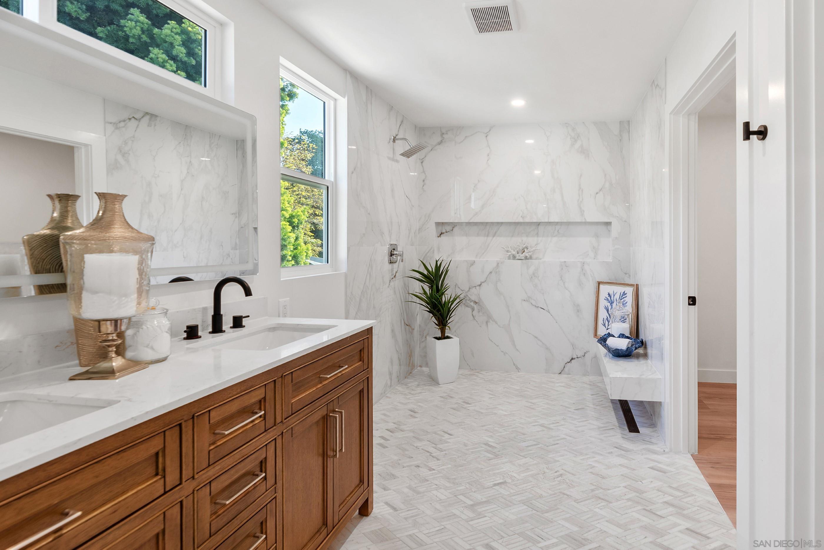 Detail Gallery Image 12 of 18 For 12687  Mengibar Ave, San Diego,  CA 92129 - 4 Beds | 2/1 Baths