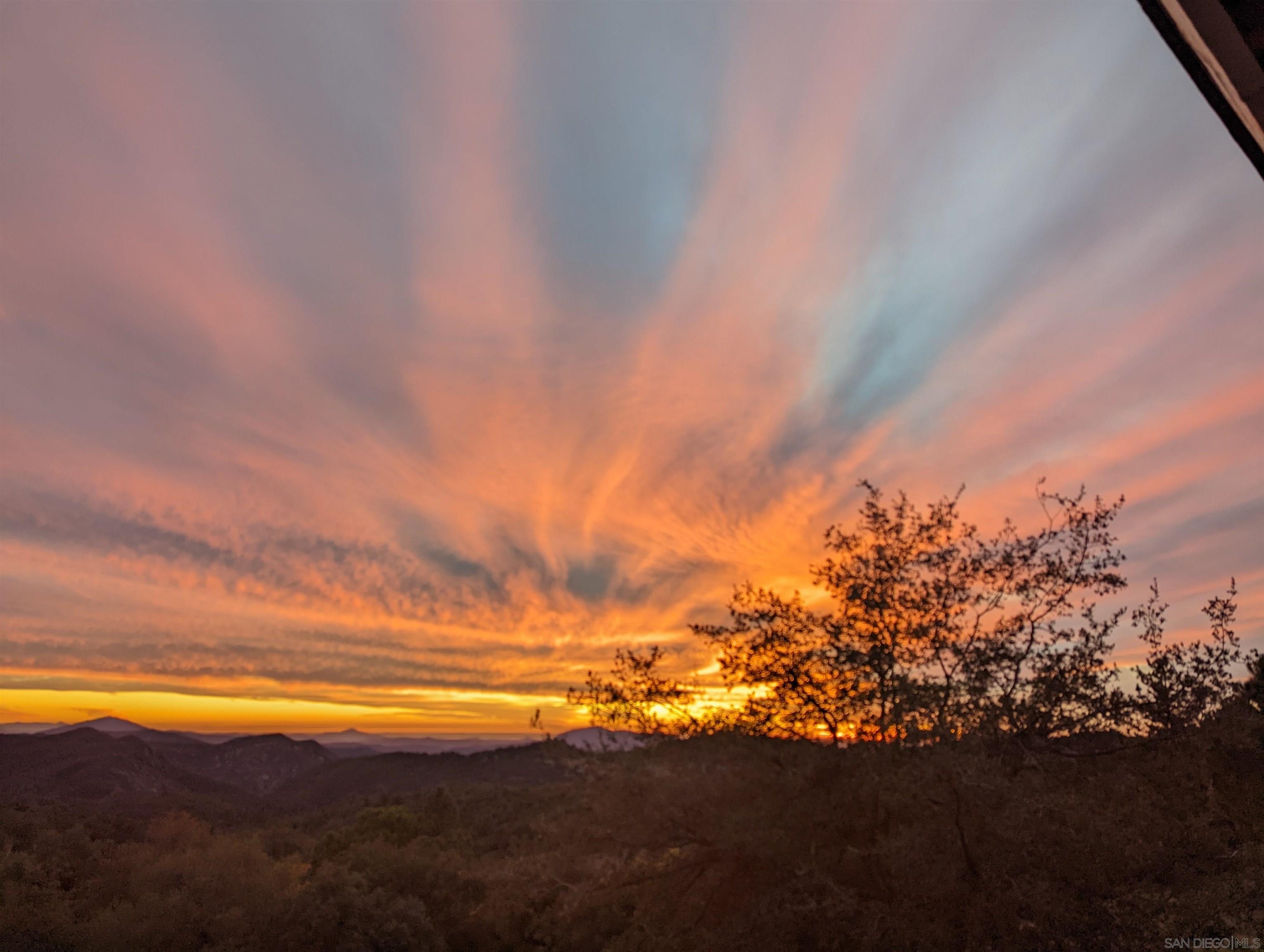 Detail Gallery Image 3 of 52 For 4819  Pine Ridge Ave, Julian,  CA 92036 - 3 Beds | 2 Baths