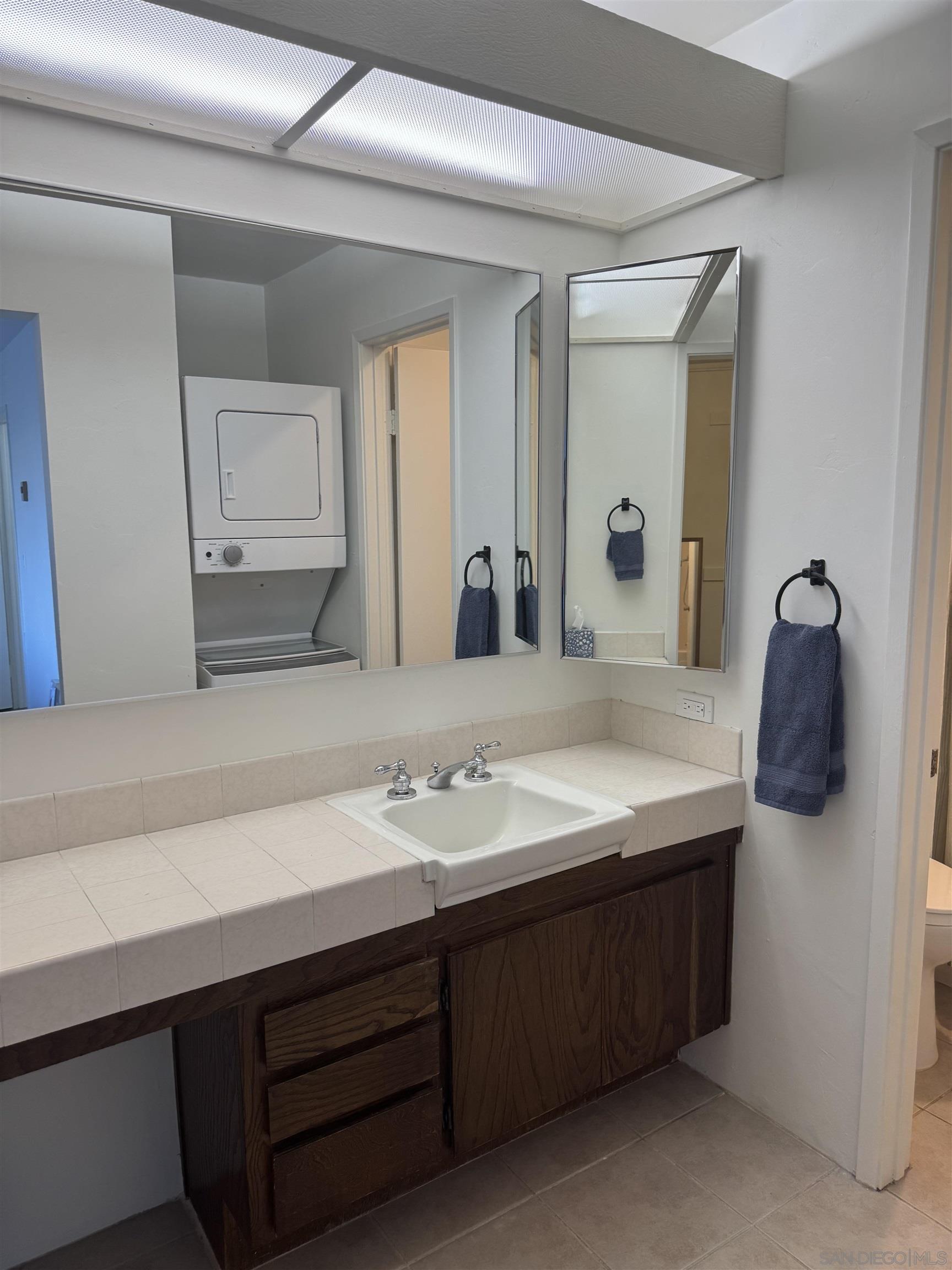 Detail Gallery Image 9 of 17 For 4051  Fanuel  2, San Diego,  CA 92109 - 2 Beds | 2 Baths