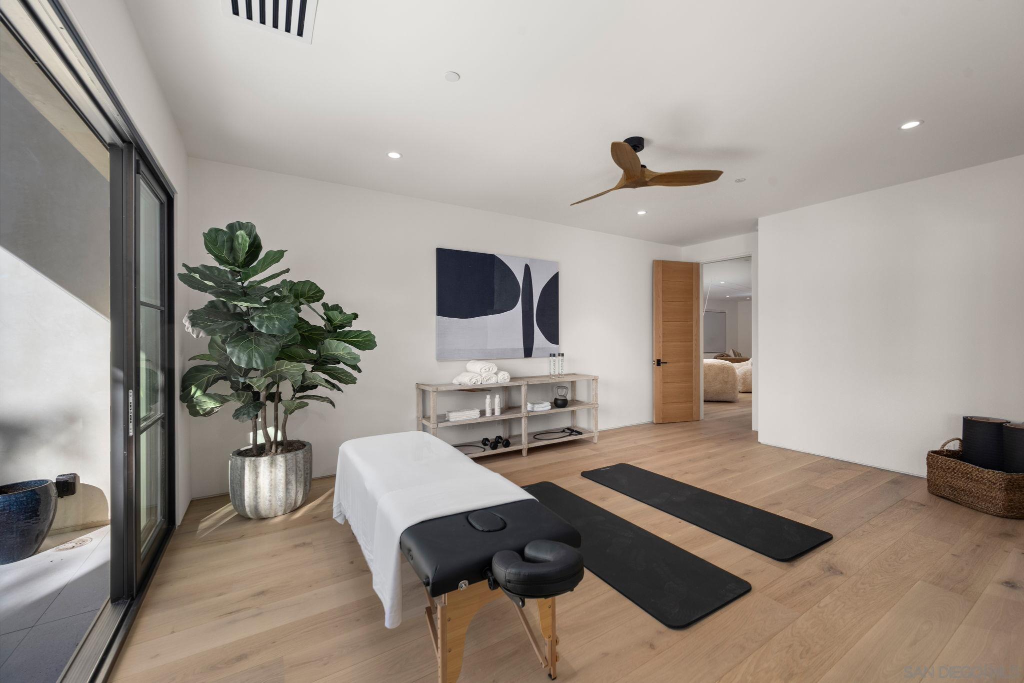 Detail Gallery Image 23 of 32 For 6323  Mimulus, Rancho Santa Fe,  CA 92067 - 4 Beds | 5/1 Baths