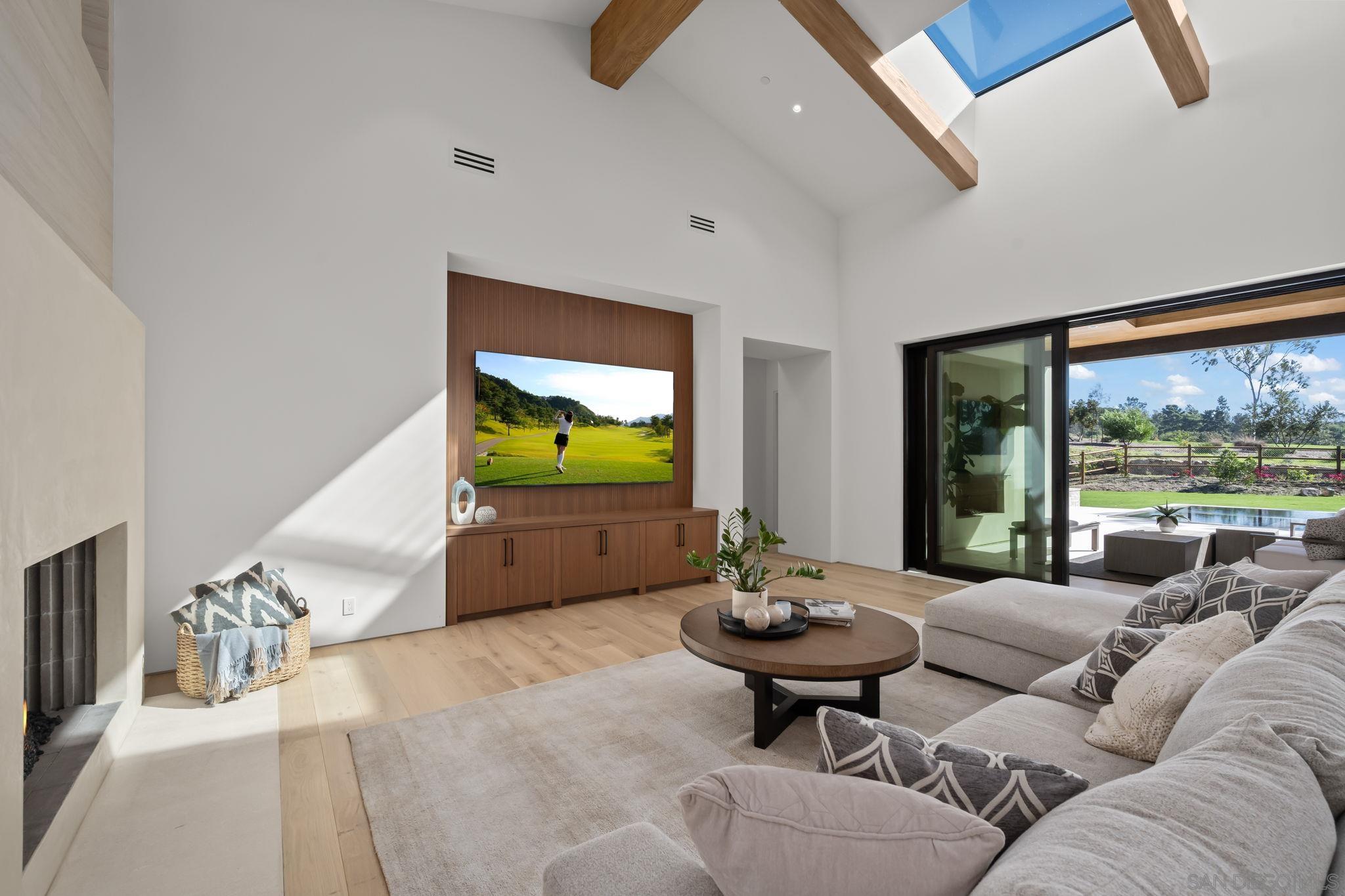 Detail Gallery Image 7 of 30 For 6323  Mimulus, Rancho Santa Fe,  CA 92067 - 4 Beds | 5/1 Baths