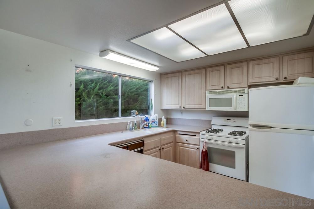 Detail Gallery Image 19 of 69 For 2842  Erie Street, San Diego,  CA 92117 - 4 Beds | 2/1 Baths