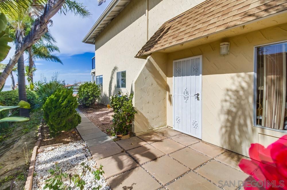 Detail Gallery Image 8 of 69 For 2842  Erie Street, San Diego,  CA 92117 - 4 Beds | 2/1 Baths