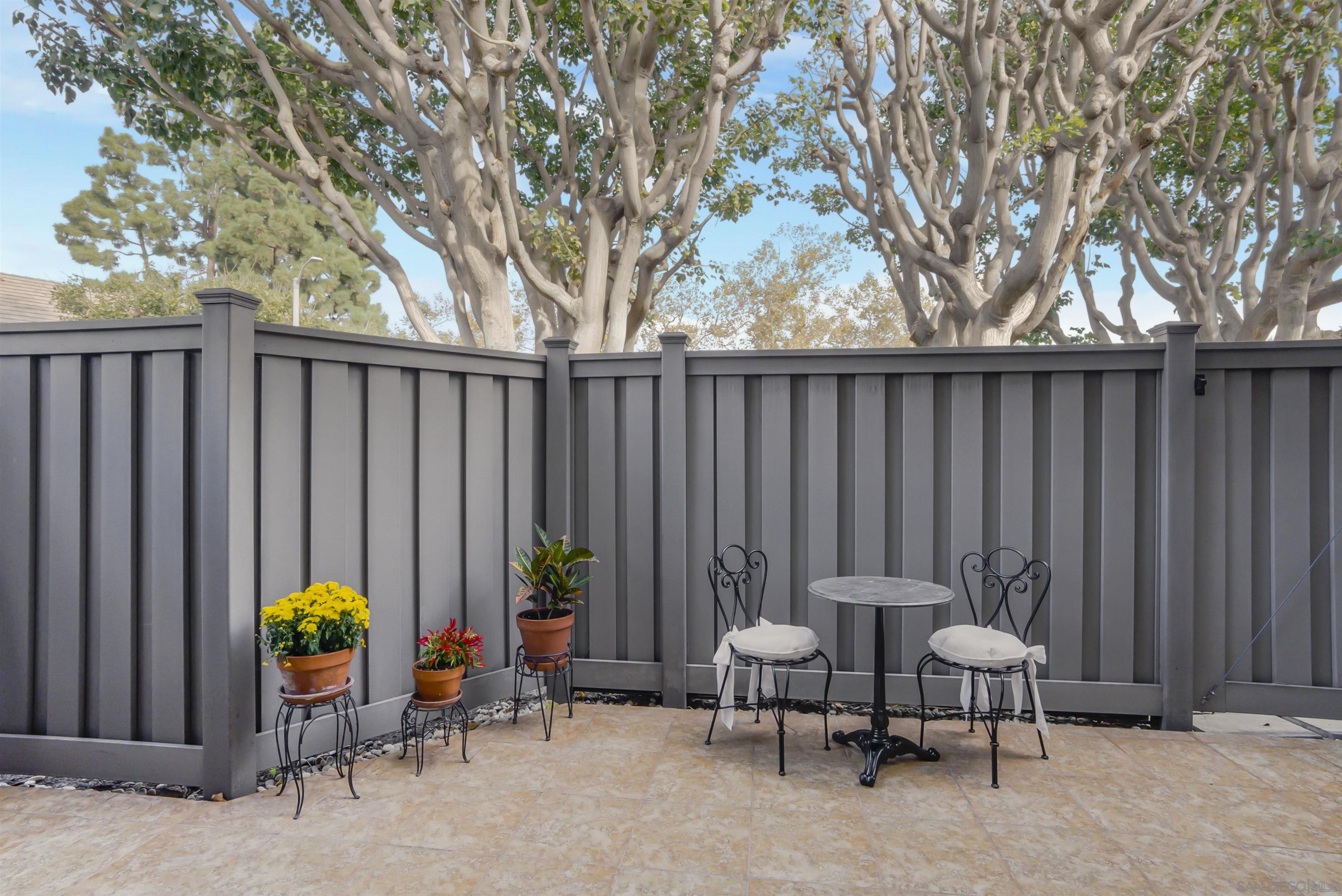 Detail Gallery Image 22 of 32 For 220  Lemon Grove, Irvine,  CA 92618 - 2 Beds | 2/1 Baths