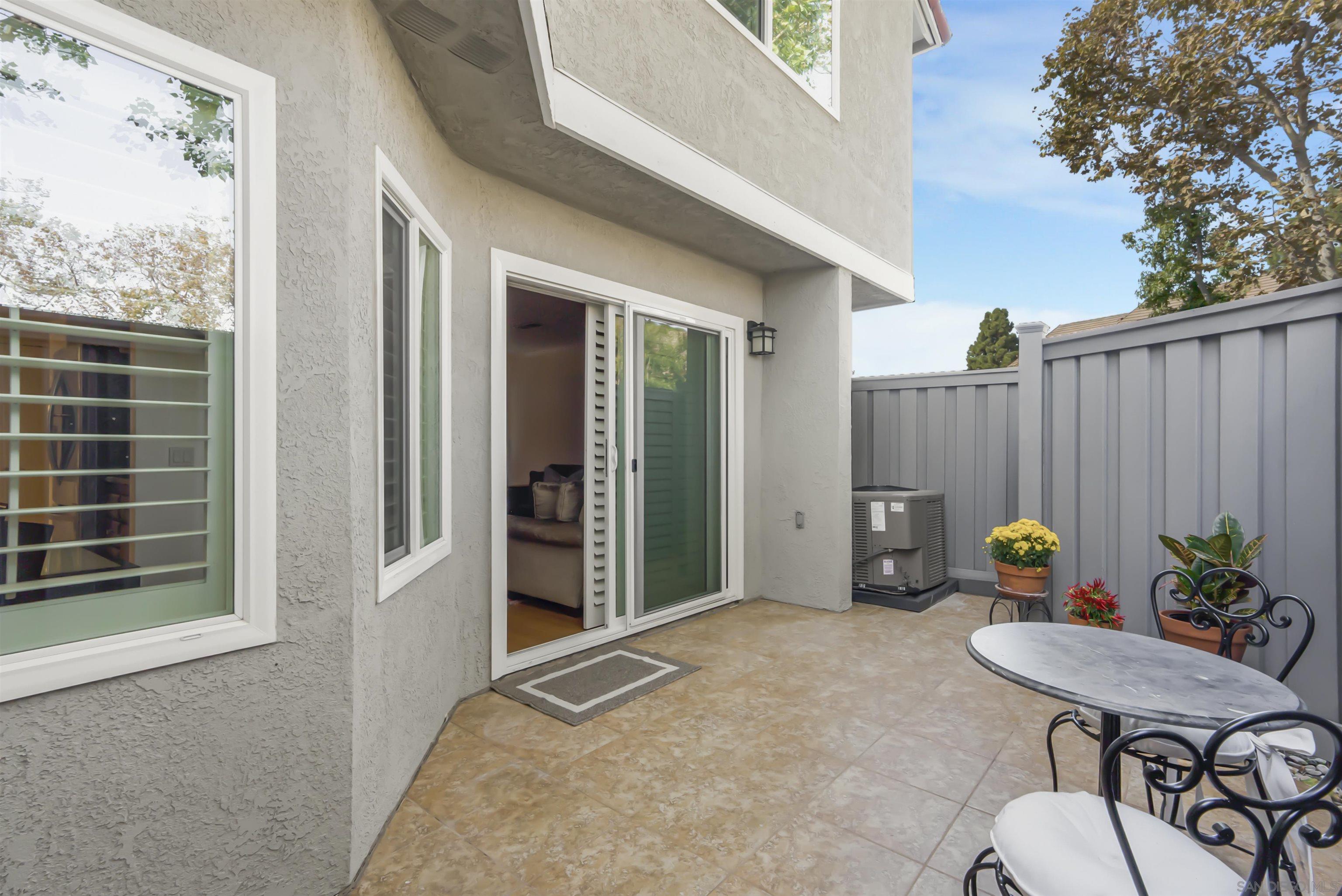 Detail Gallery Image 23 of 32 For 220  Lemon Grove, Irvine,  CA 92618 - 2 Beds | 2/1 Baths