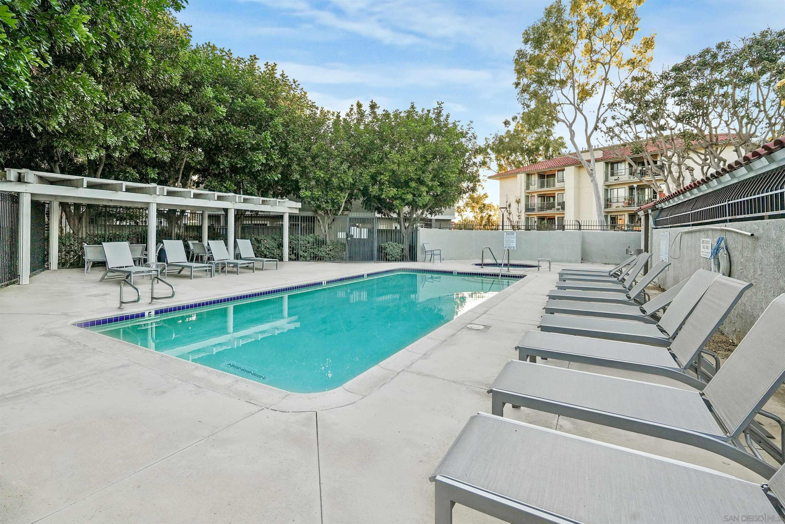 Detail Gallery Image 28 of 32 For 220  Lemon Grove, Irvine,  CA 92618 - 2 Beds | 2/1 Baths