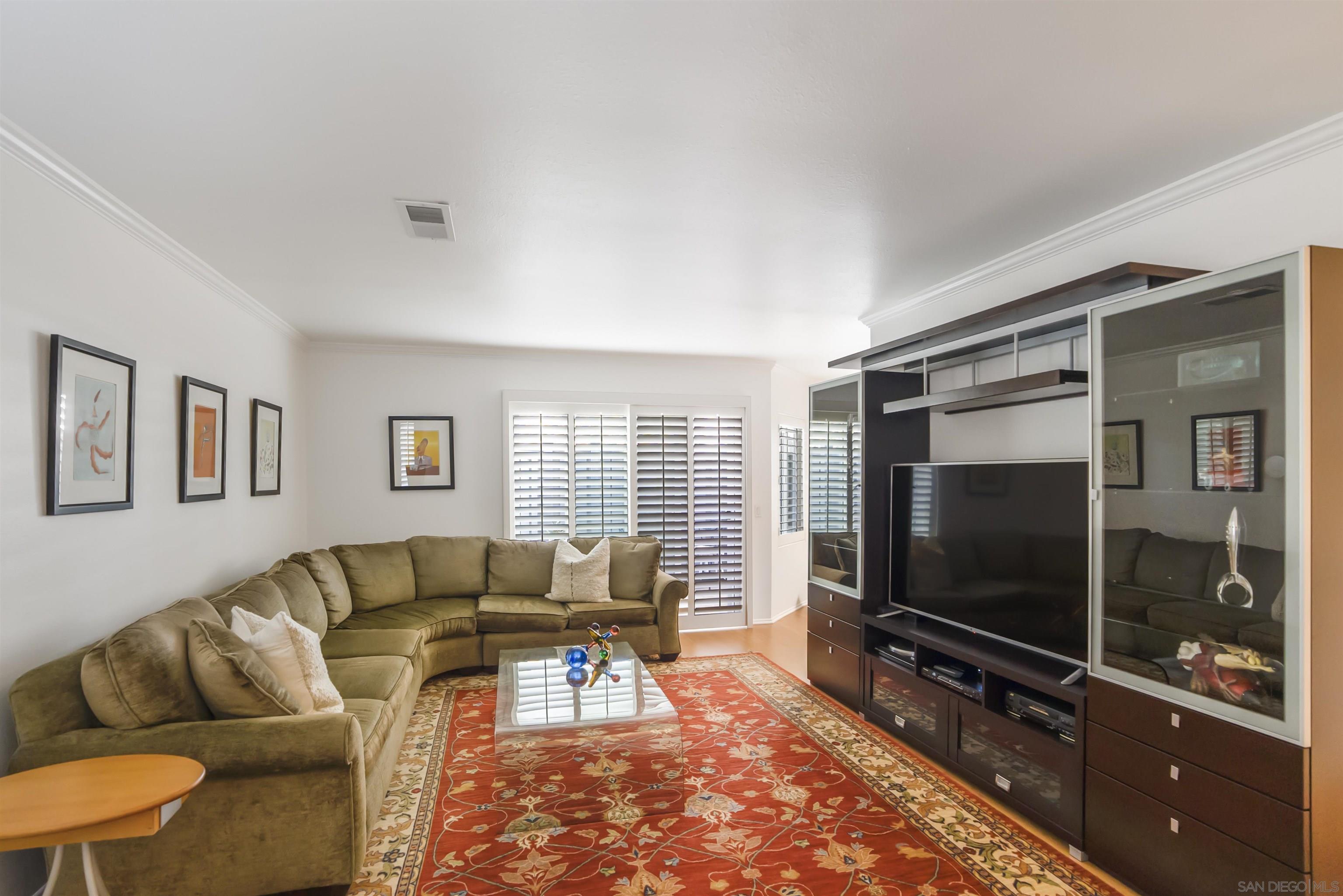 Detail Gallery Image 8 of 32 For 220  Lemon Grove, Irvine,  CA 92618 - 2 Beds | 2/1 Baths