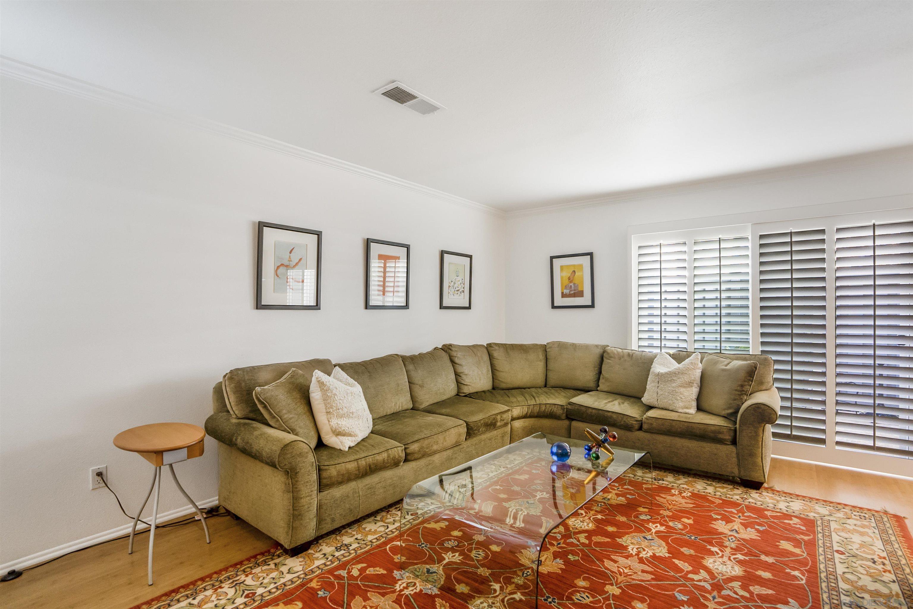 Detail Gallery Image 9 of 32 For 220  Lemon Grove, Irvine,  CA 92618 - 2 Beds | 2/1 Baths