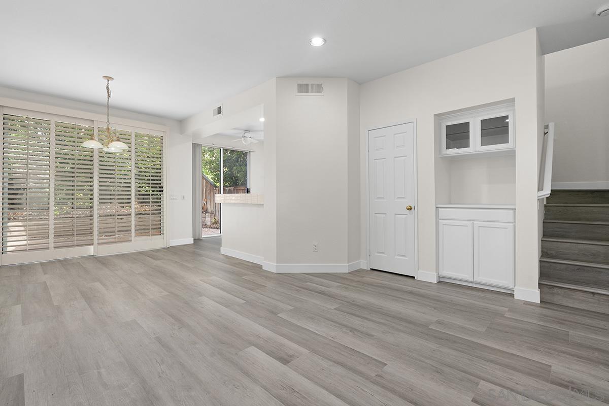 Detail Gallery Image 24 of 54 For 12769  via Terceto, San Diego,  CA 92130 - 3 Beds | 2/1 Baths